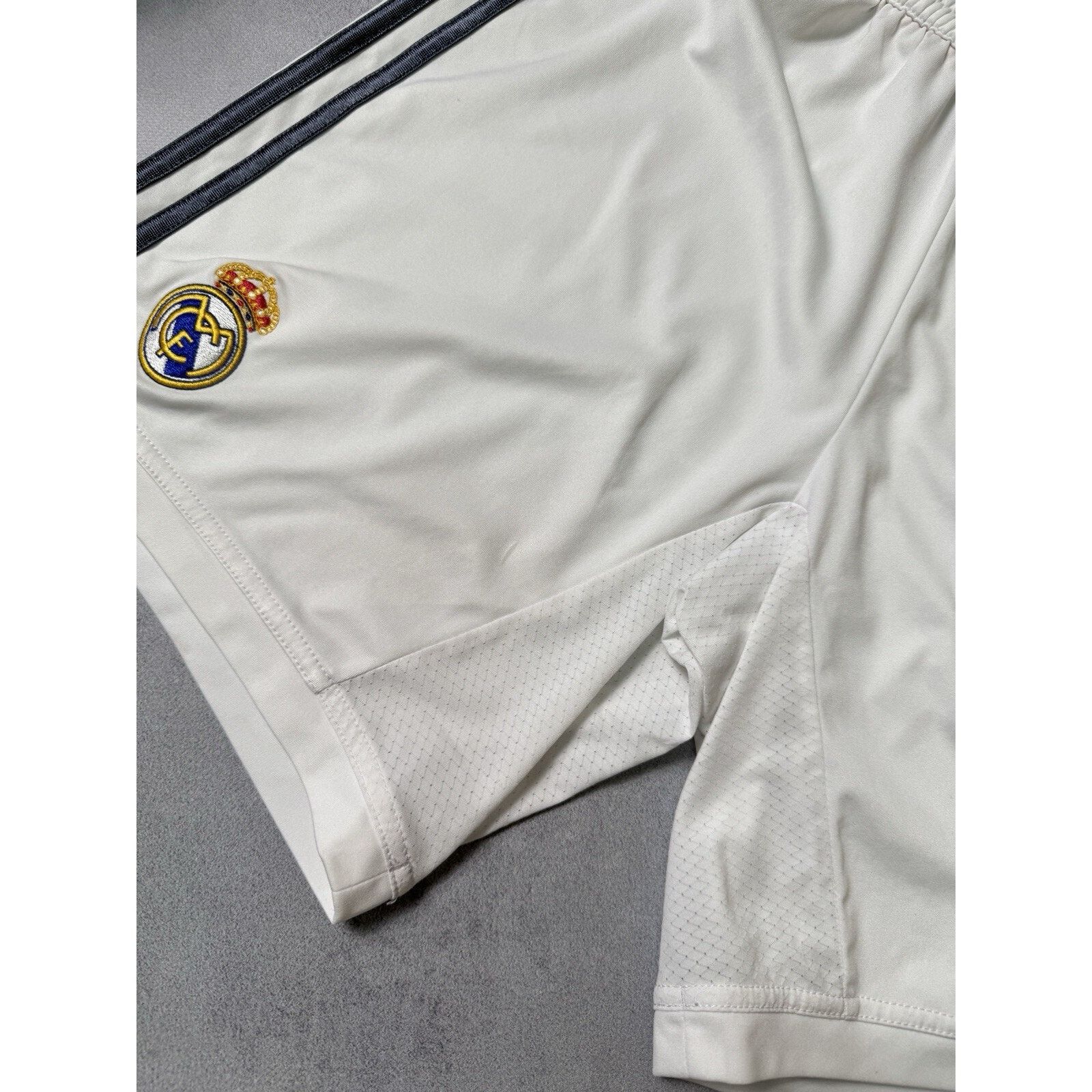 Adidas Adidas Real Madrid Soccer Shorts Football Size L White 2013 Size US 34 / EU 50 - 6 Thumbnail