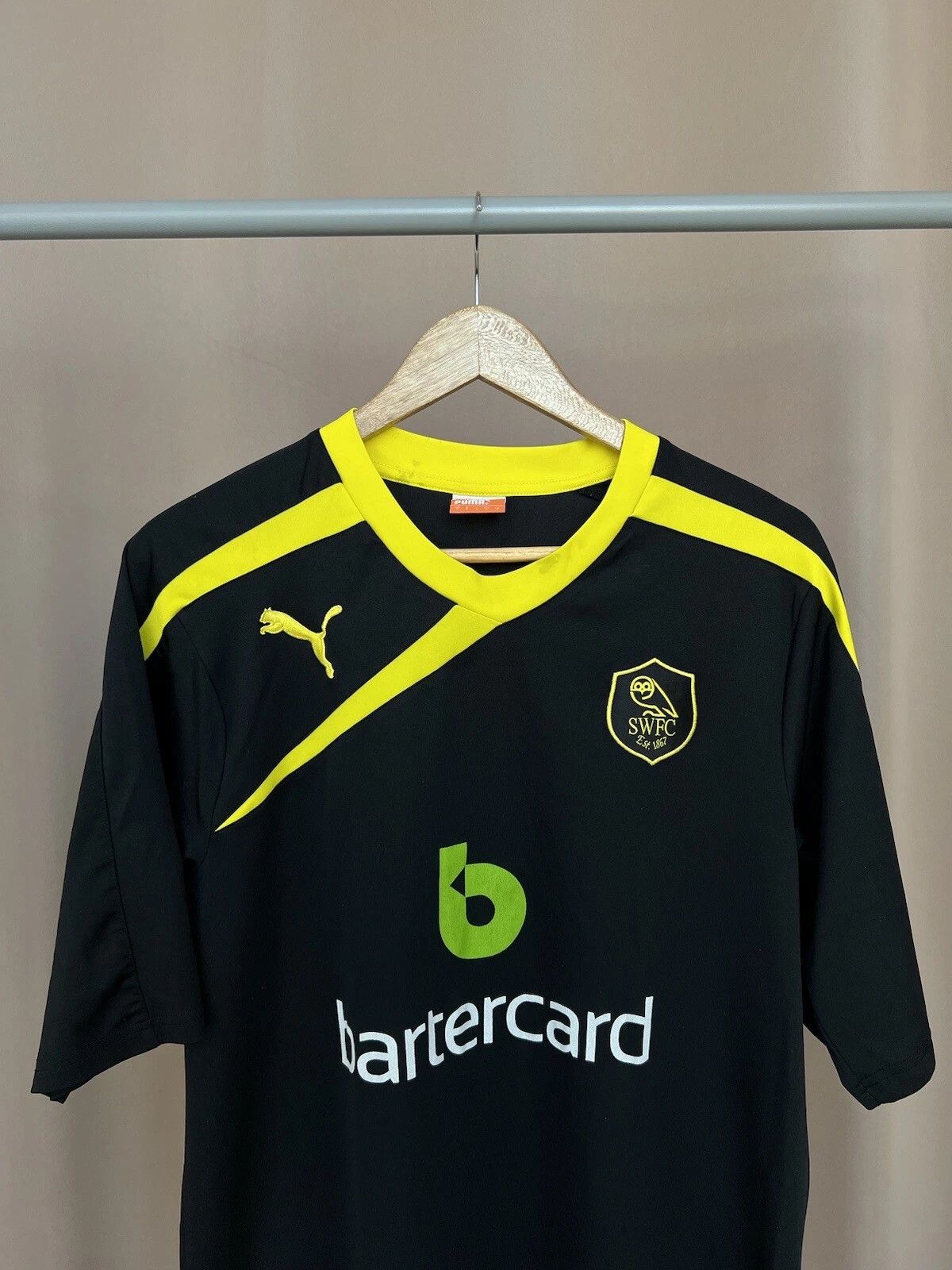 Puma FC Sheffield Wednesday 2013/14 Away Football Shirt Size L Size US L / EU 52-54 / 3 - 2 Thumbnail