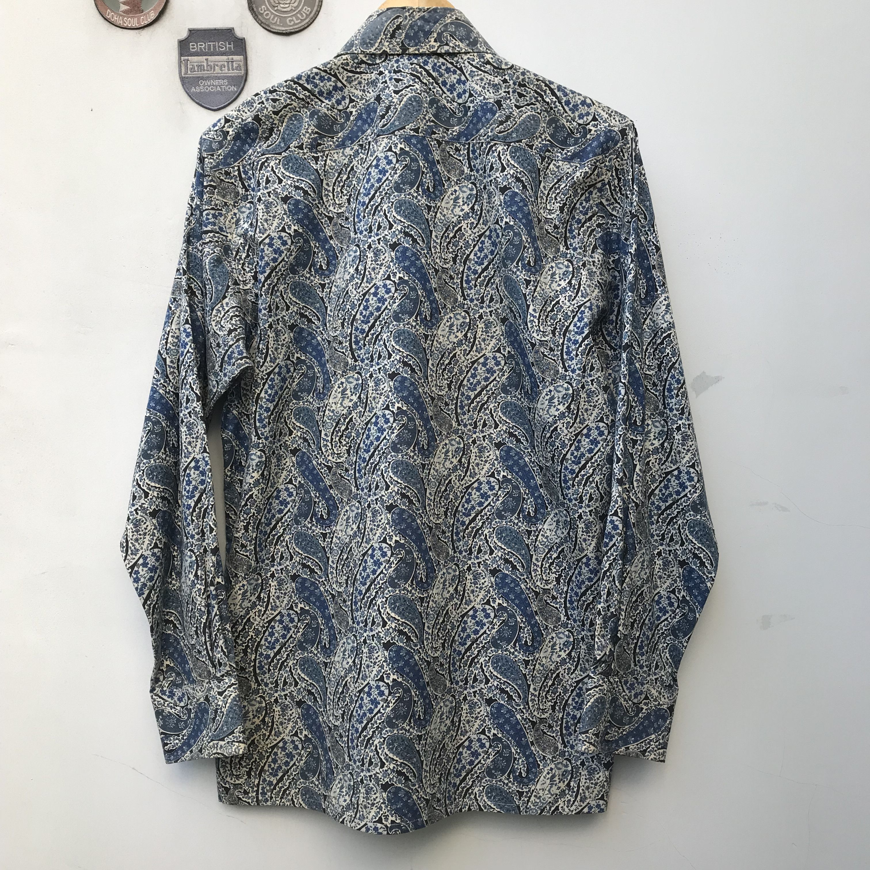Designer × Pierre Cardin Pierre Cardin France paisley blue peacock long sleeves shirt Size US M / EU 48-50 / 2 - 15 Thumbnail