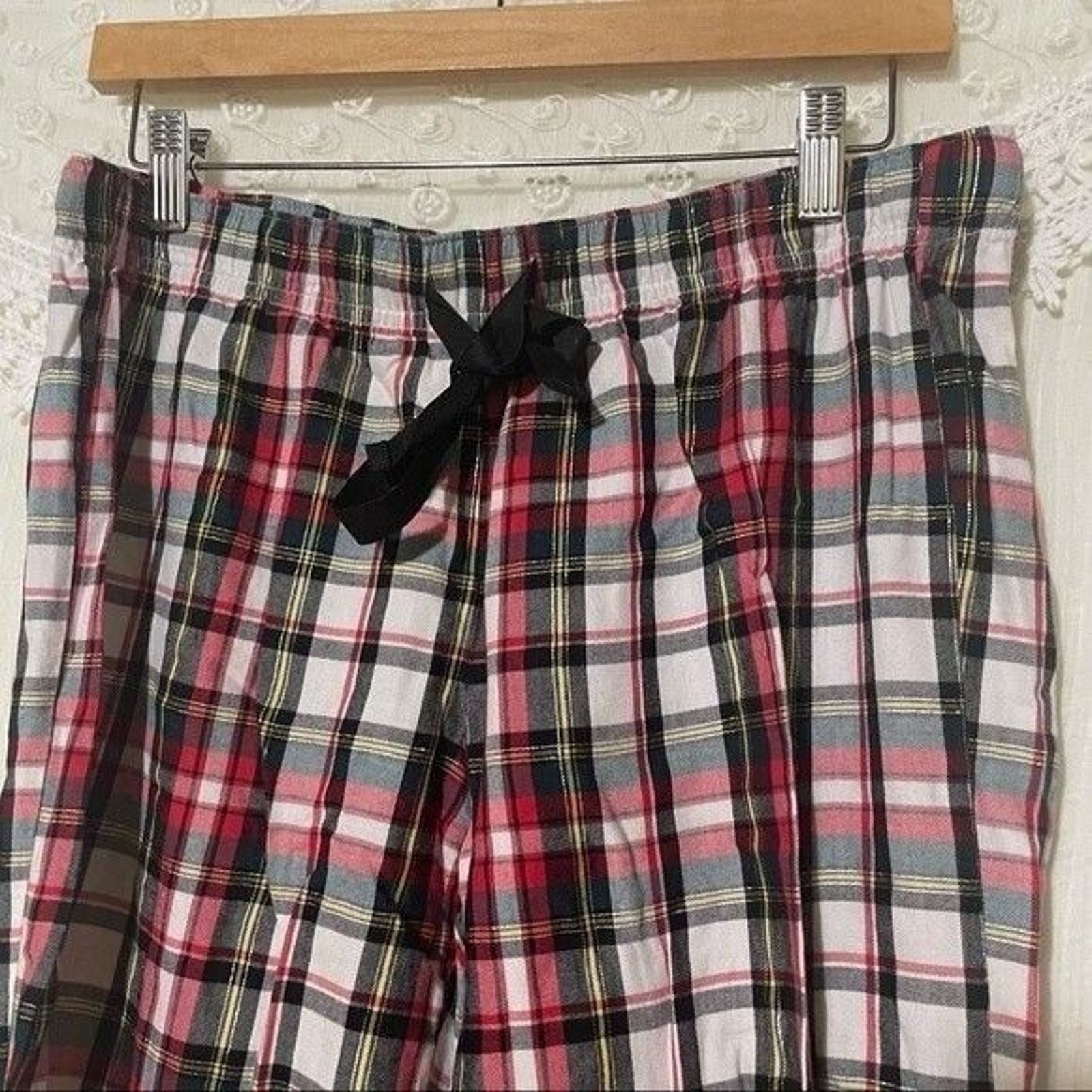 Victoria's Secret Victoria’s Secret Pajama Pants Plaid Black Red White Small Size ONE SIZE - 3 Thumbnail