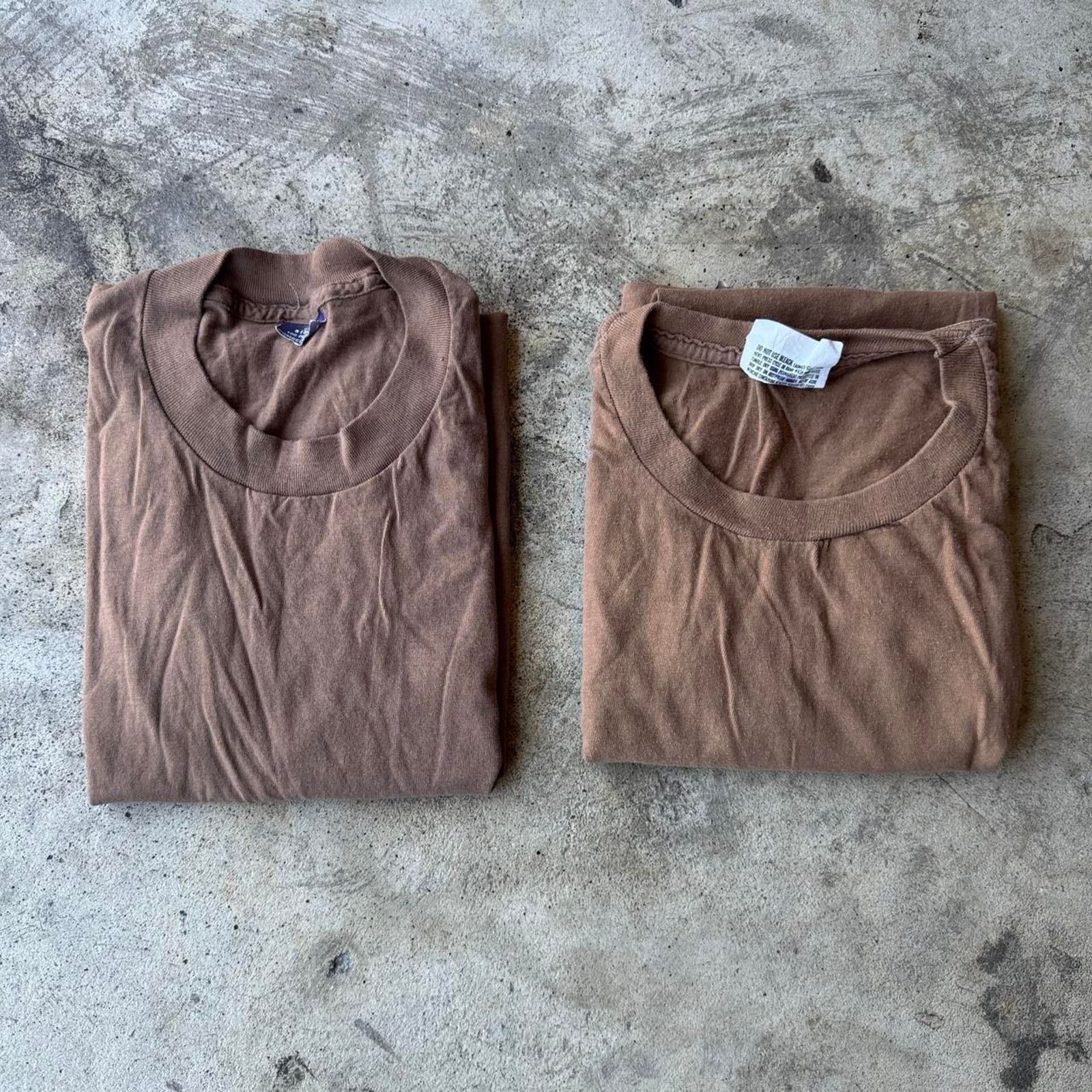 Other Vintage 80s military blank tee bundle Size US M / EU 48-50 / 2 - 1 Thumbnail
