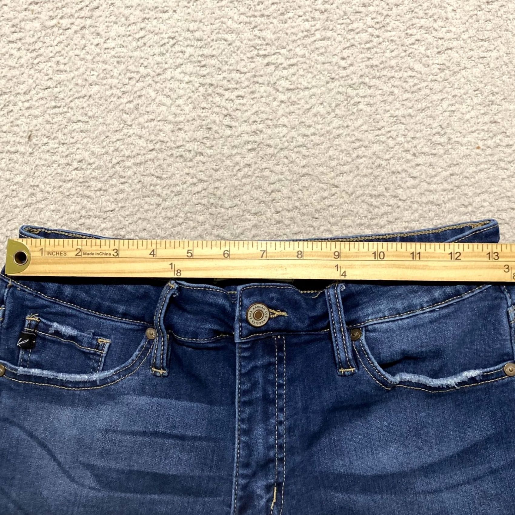 Vintage Kancan Jeans Shorts Blue Denim Dark Wash Mid Rise Inseam 3" Cuffed 5-Pocket Stretch Casual Womens Size 28 Shorts Size 28" / US 6 / IT 42 - 7 Thumbnail