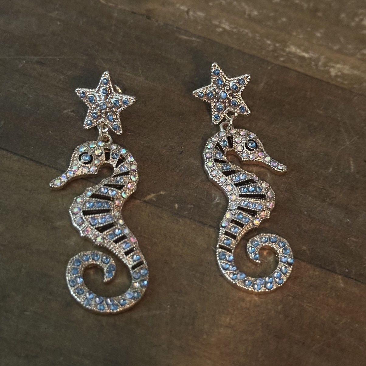 Other I am gold tone crystal seahorse dangle earrings Size ONE SIZE - 5 Thumbnail