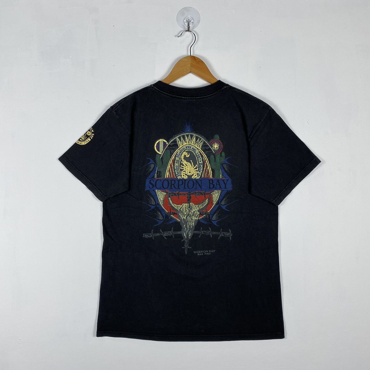 Vintage Vintage 90's SCORPION BAY Hecho En Mexico Graphic Surf Tee Size US M / EU 48-50 / 2 - 2 Thumbnail