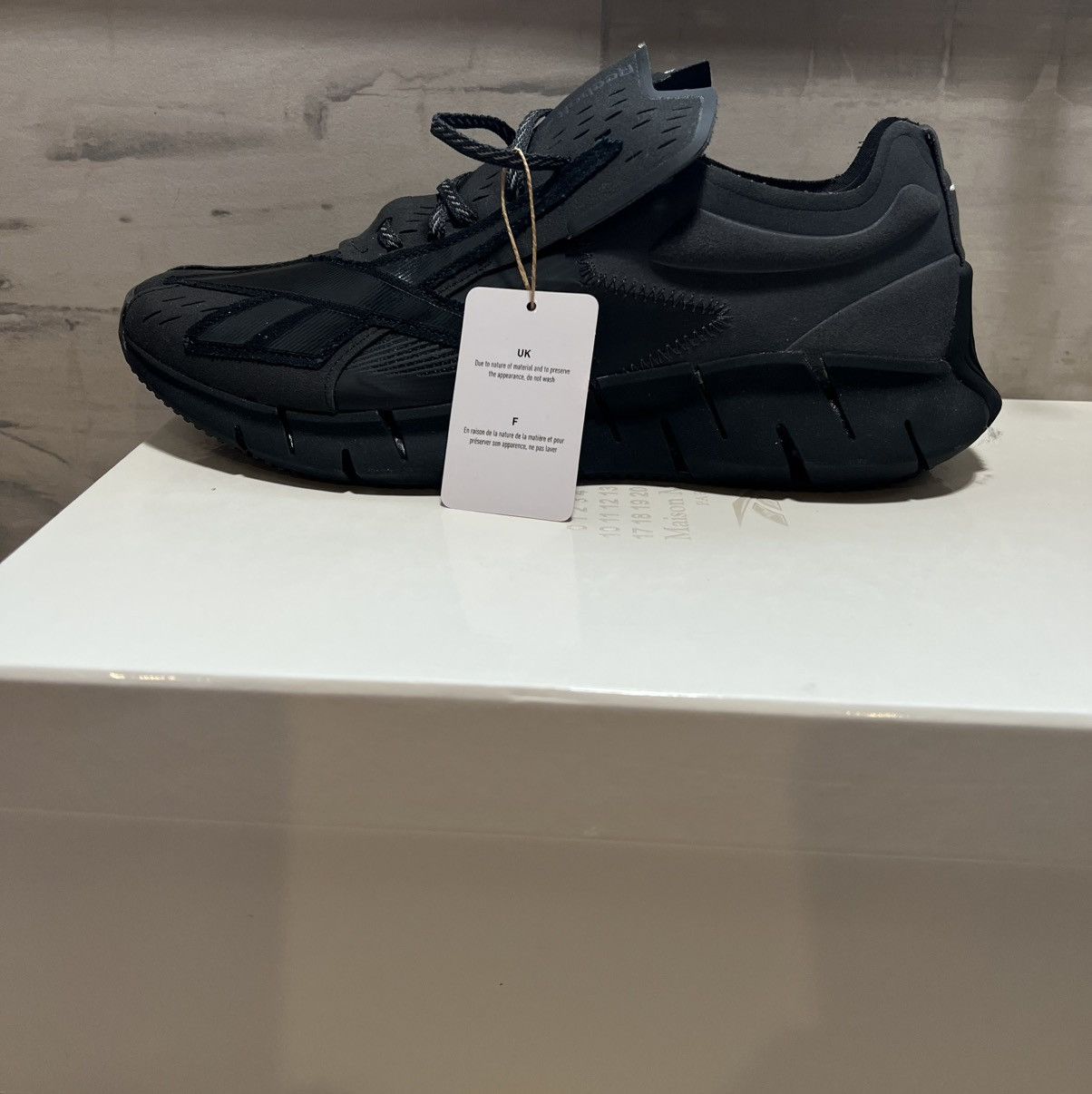 Maison Margiela × Reebok Reebok x Maison Margiela x Zig 3D Storm Memory Of Size US 10 / EU 43 - 1 Thumbnail
