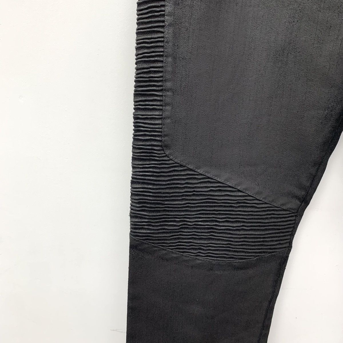 Balmain Balmain Black Side Pleated Design Cotton Casual Pants K26WX Size US 34 / EU 50 - 4 Thumbnail