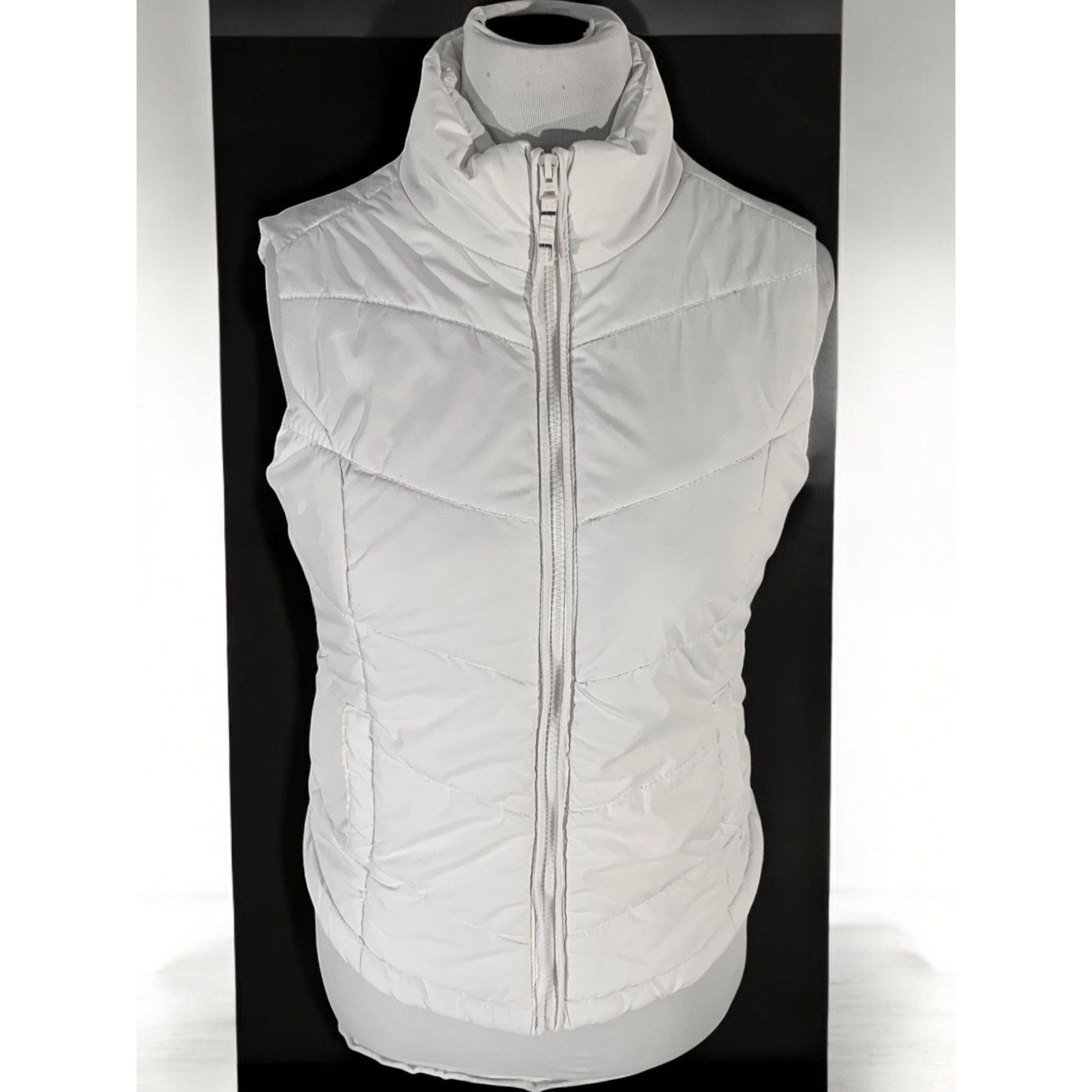 Aeropostale Aeropostale Womens White Quilted Puffer Vest Zipper Close S Size S / US 4 / IT 40 - 8 Thumbnail