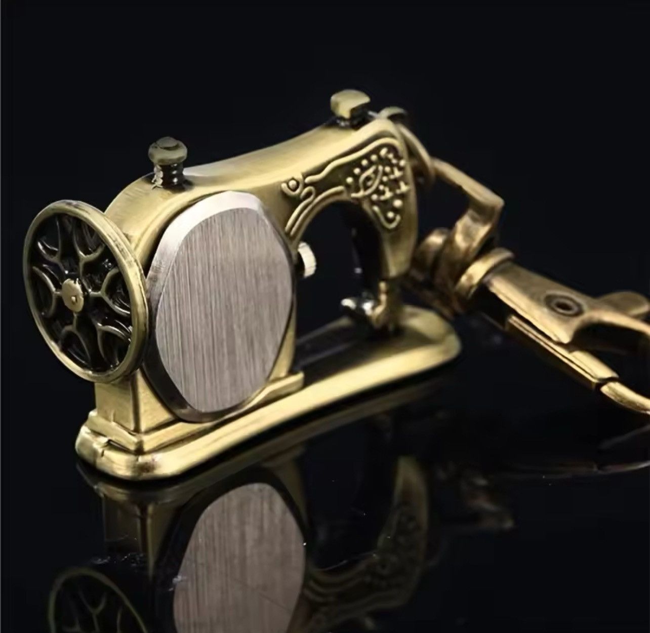 Other Bronze keychain Sewing pocket watch Size ONE SIZE - 2 Thumbnail