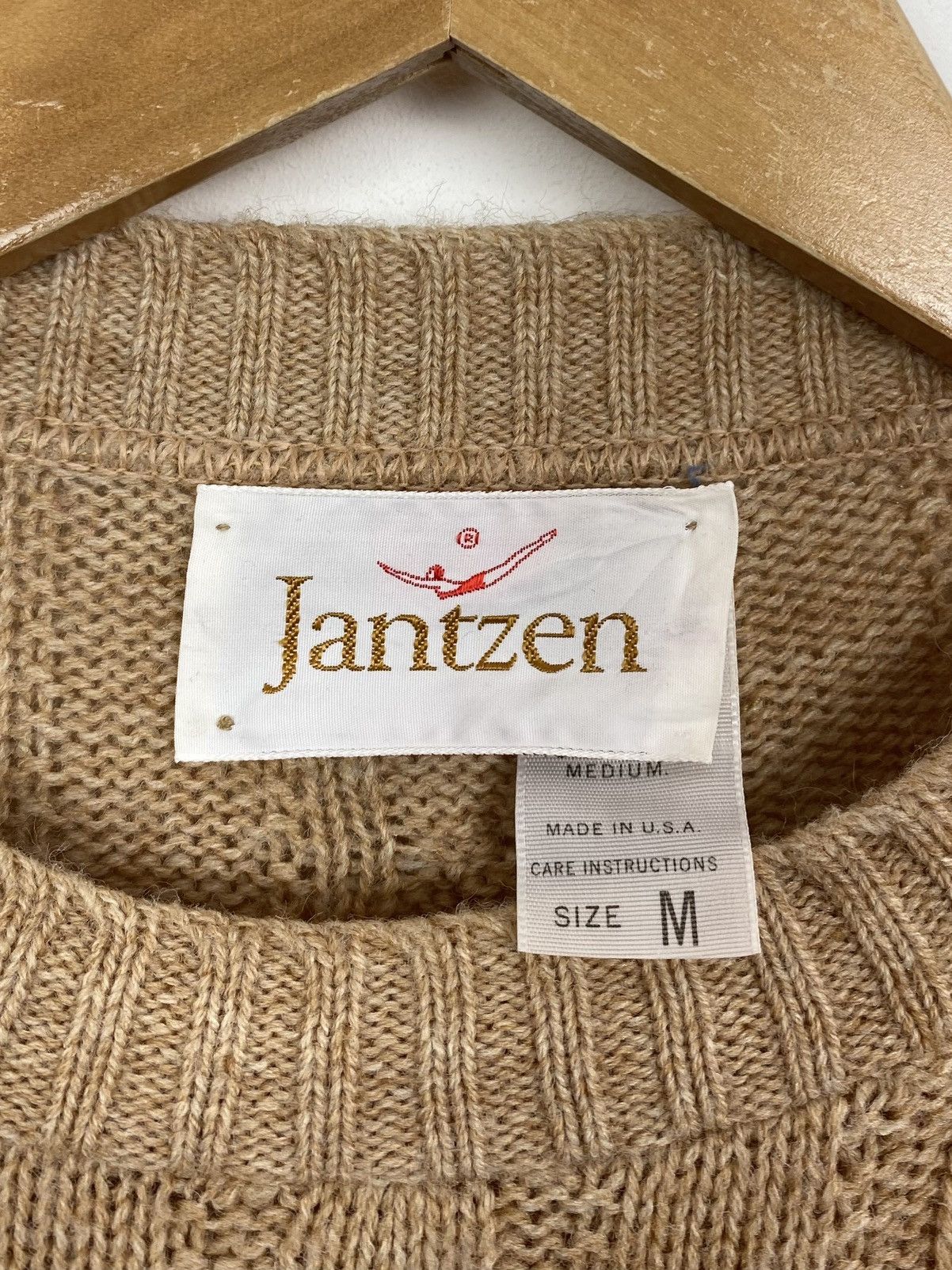 Jantzen Jantzen Cable Knit Round Neck Jumper Sweater Size M Beige Size US M / EU 48-50 / 2 - 3 Thumbnail