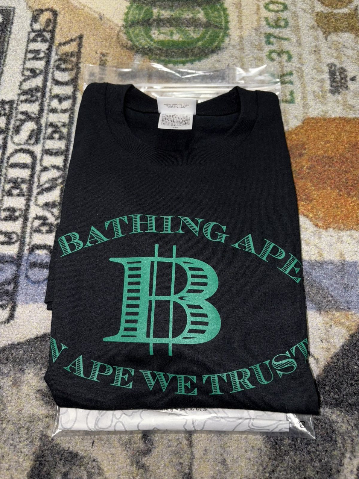 Bape A Bathing Ape Money ‘B’ Logo T-Shirt Black Size US XL / EU 56 / 4 - 1 Thumbnail