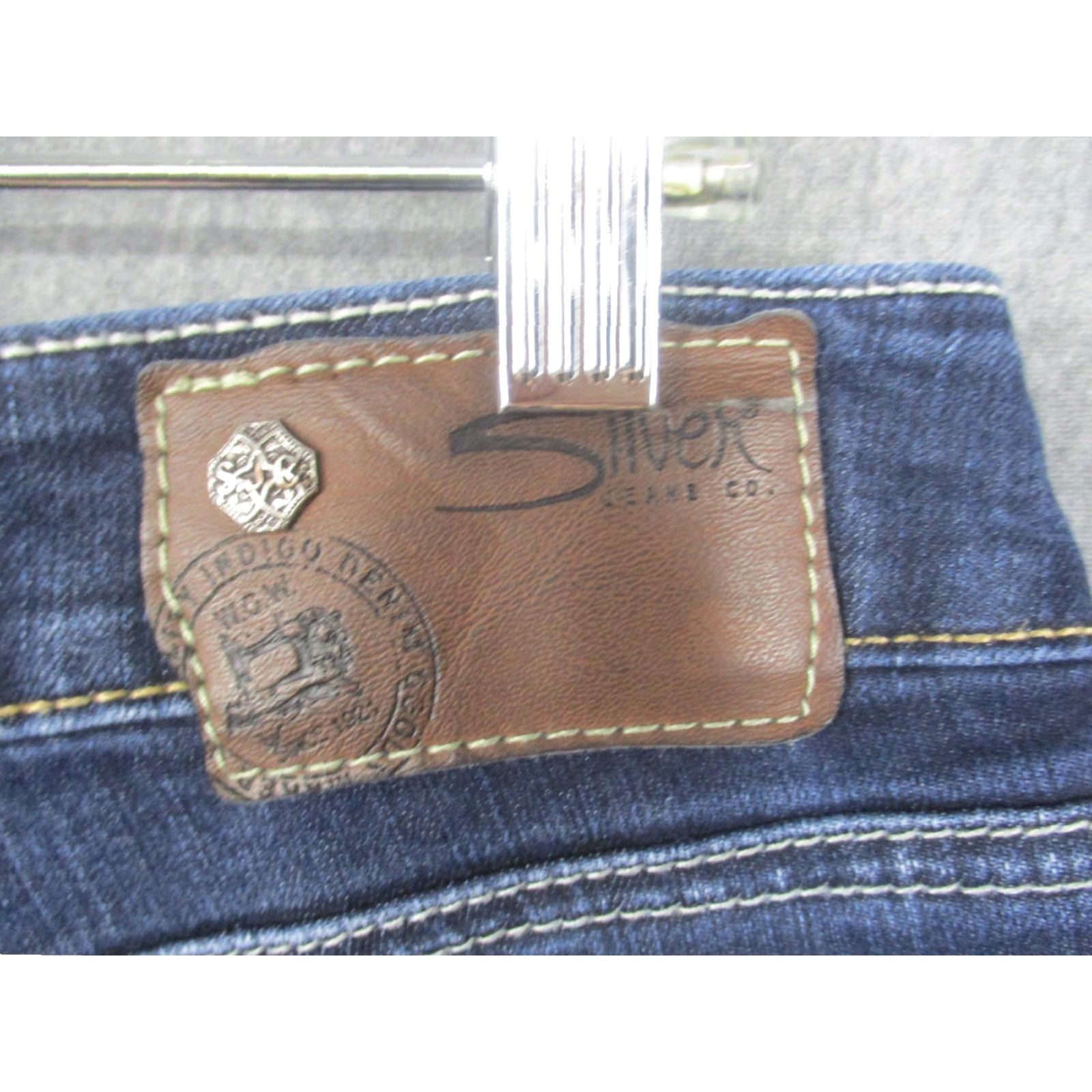 Silver Jeans Co. Silver Jeans Silver Natsuki Jeans Bootcut 29 Women's Blue Dark Wash EUC Size 29" - 5 Thumbnail
