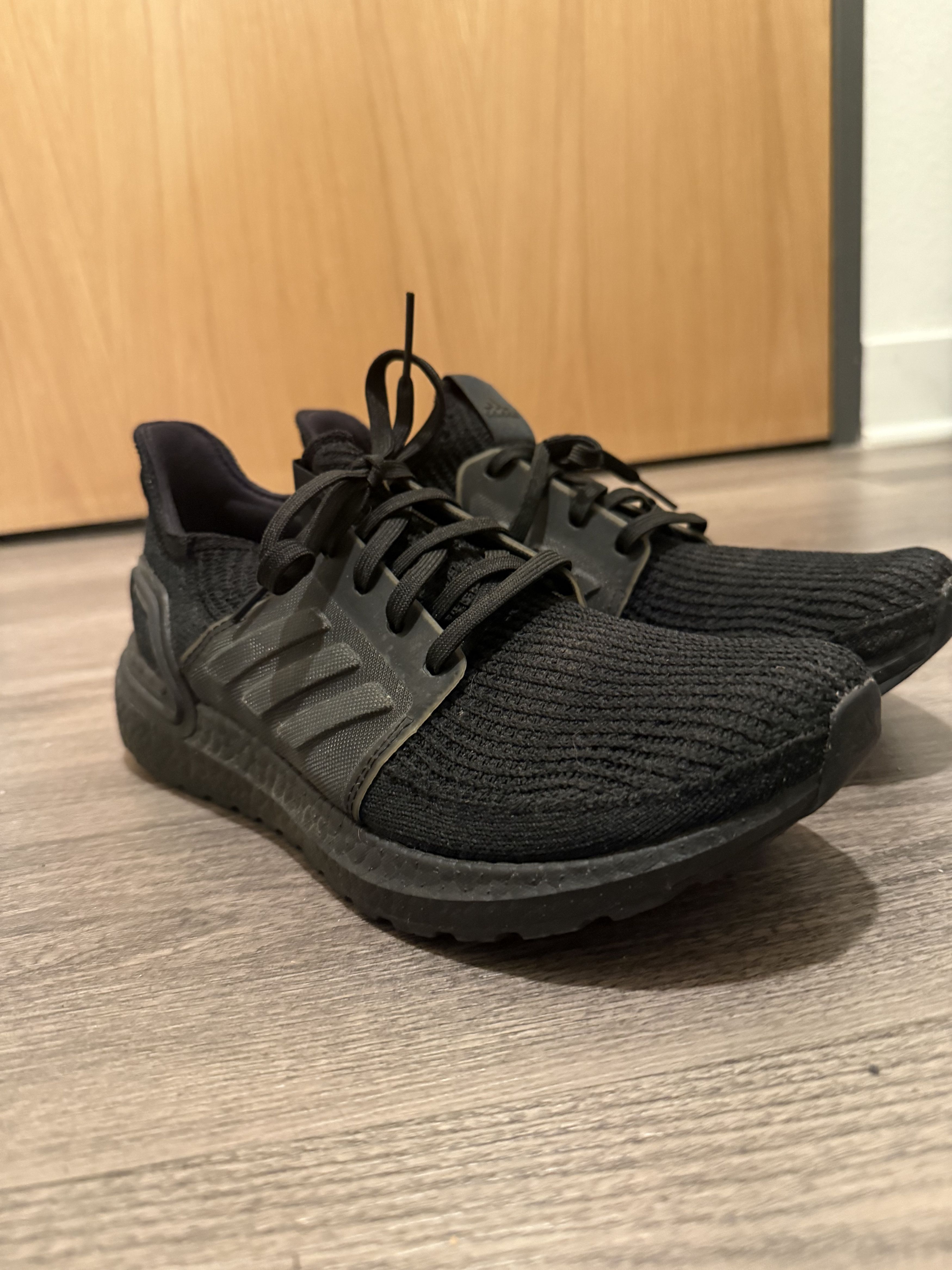 Adidas Adidas Ultra Boost Black Size US 9 / EU 42 - 1 Thumbnail