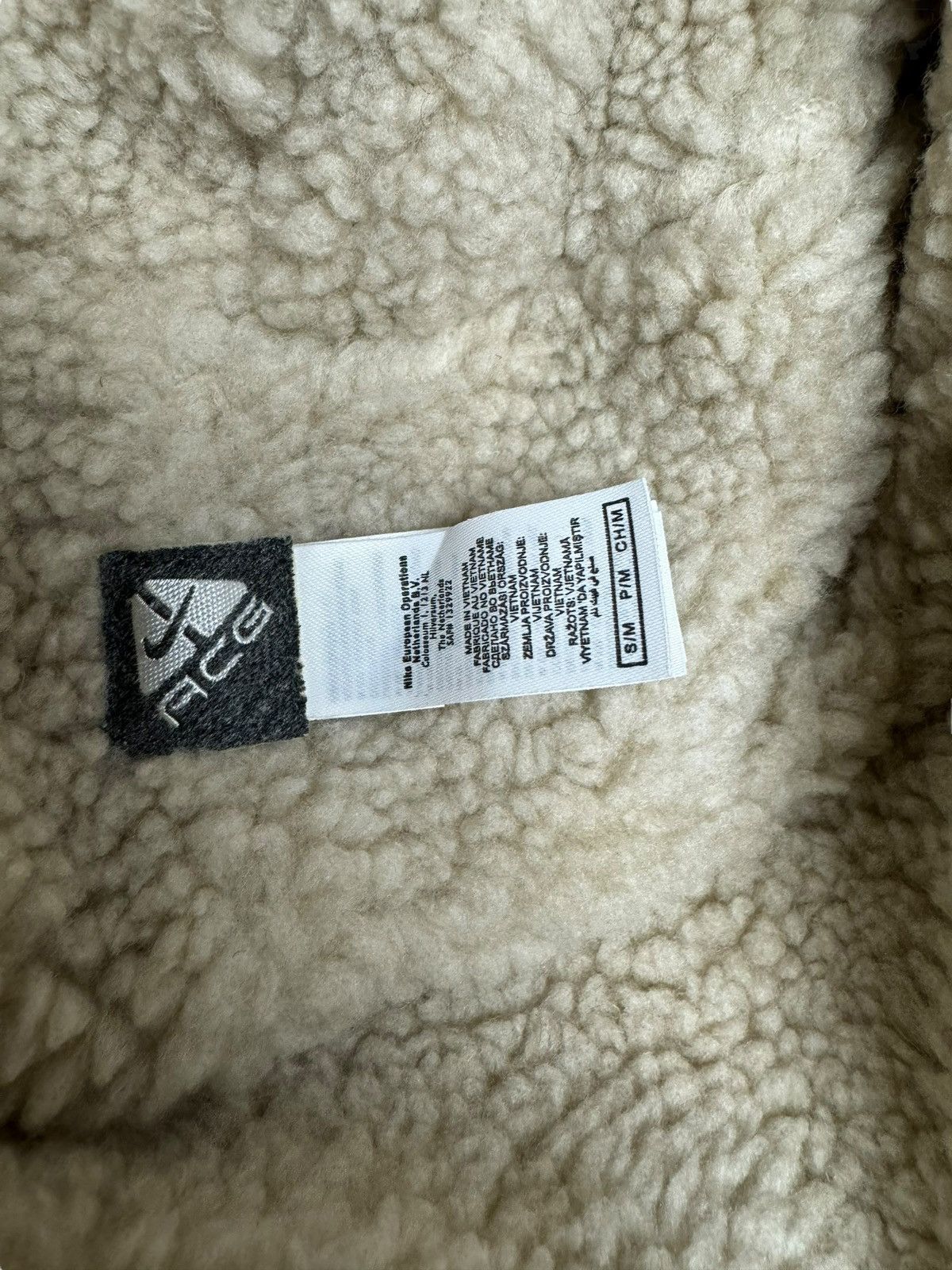 Nike ACG Nike ACG winter cap in white leather with beige internal fur Size ONE SIZE - 7 Thumbnail