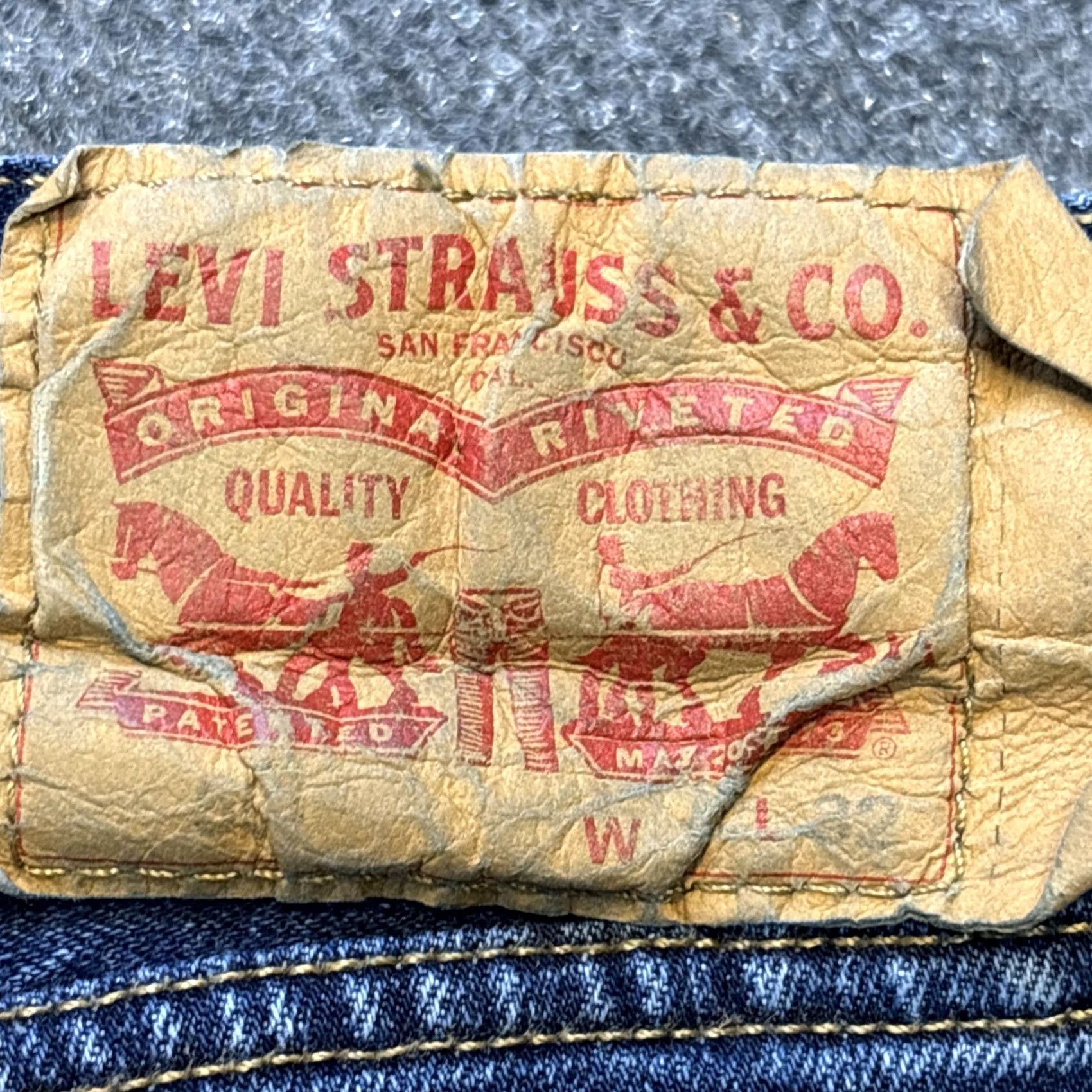 Levi's Levi's 501 Jeans Button Fly Size 36x32 Mens Straight Med Wash Red Tag Vintage? No Size US 36 / EU 52 - 3 Thumbnail