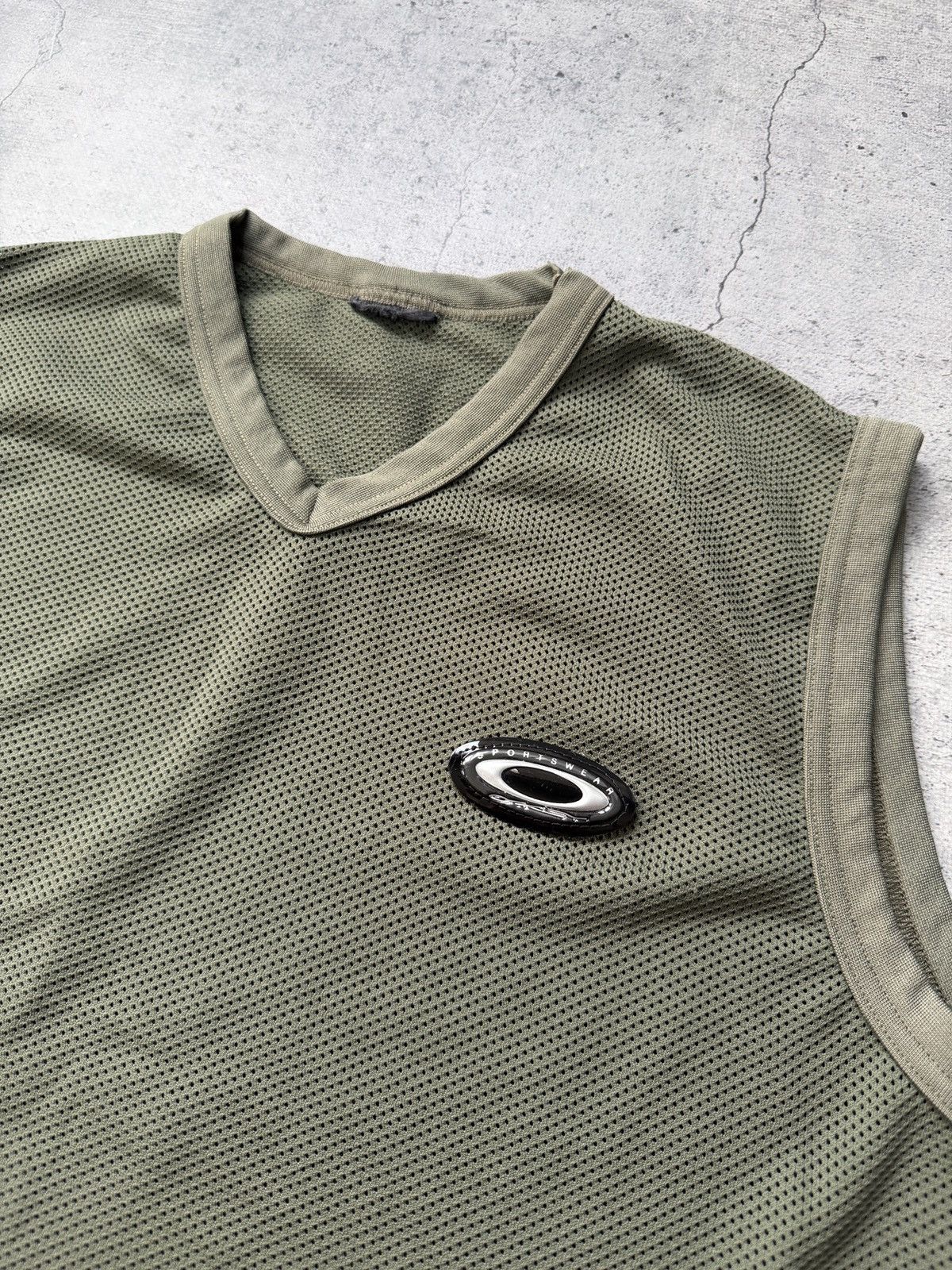 Oakley Vintage Oakley Tee Y2k Size US L / EU 52-54 / 3 - 2 Thumbnail