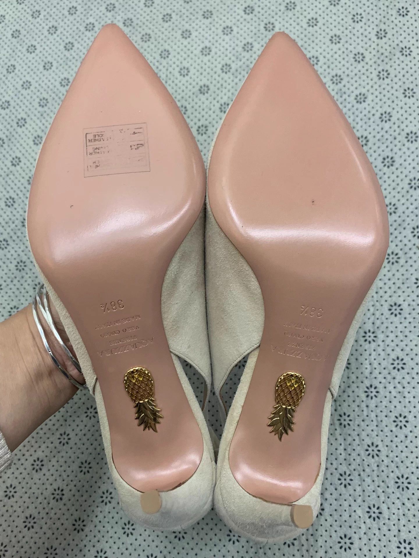 Aquazzura Aquazzura Gold Pineapple Bow Suede Heels US38.5 Worn Size US 8 / IT 38 - 4 Thumbnail