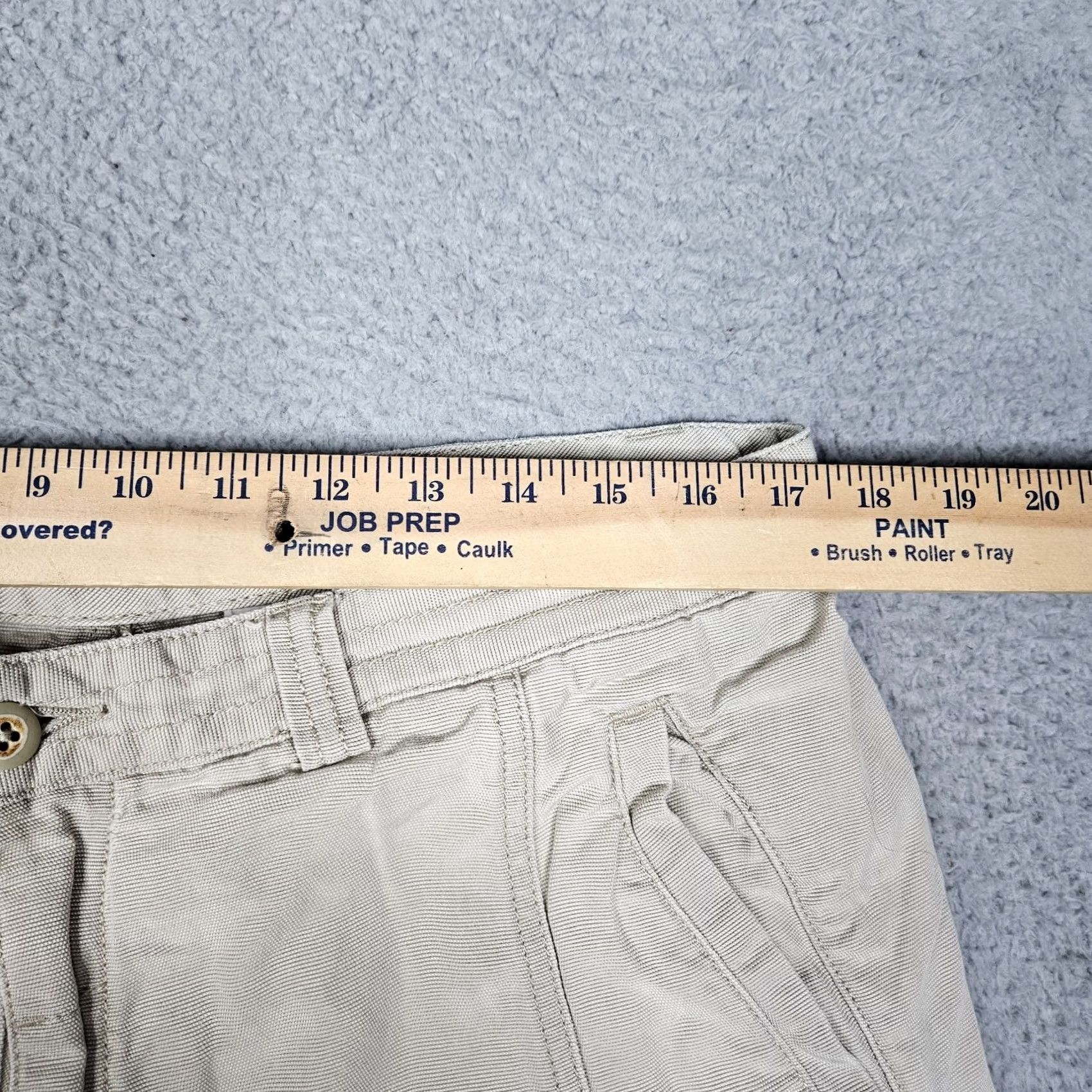 Tommy Bahama Tommy Bahama Men’s Relax Light Gray Short Size 35 Short Sleeve? Size US 35 - 3 Thumbnail