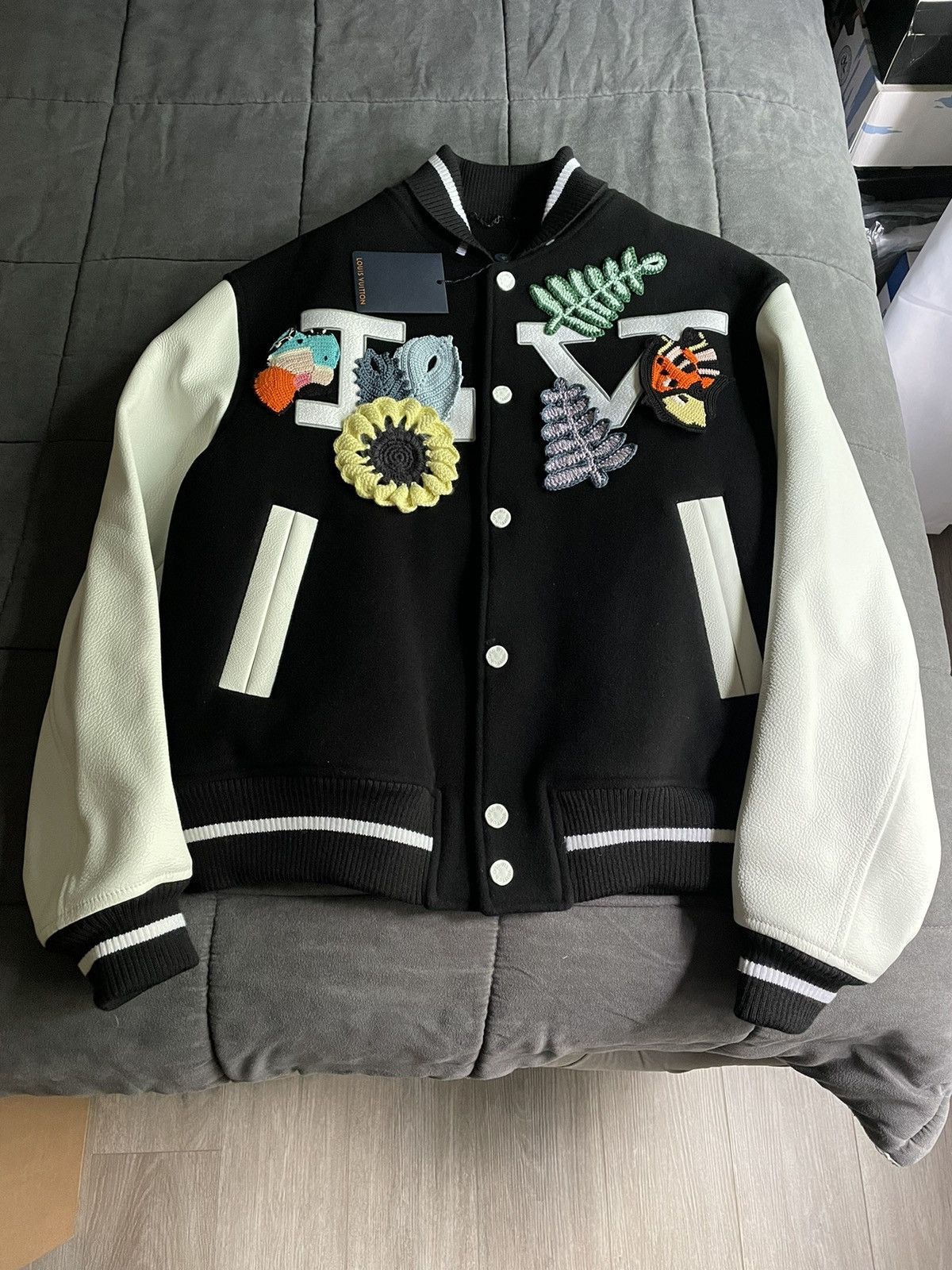 Louis Vuitton Louis Vuitton Crochet Flower Varsity Jacket Size US M / EU 48-50 / 2 - 1 Thumbnail