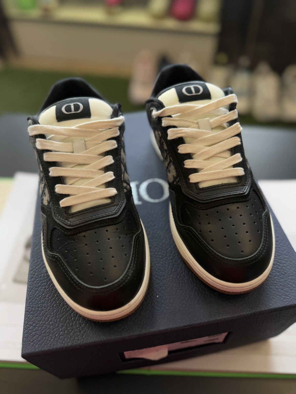 Dior Dior Low Top Calfskin Sneakers Size 38EU/5US Men’s Size US 5 / EU 37 - 8 Thumbnail