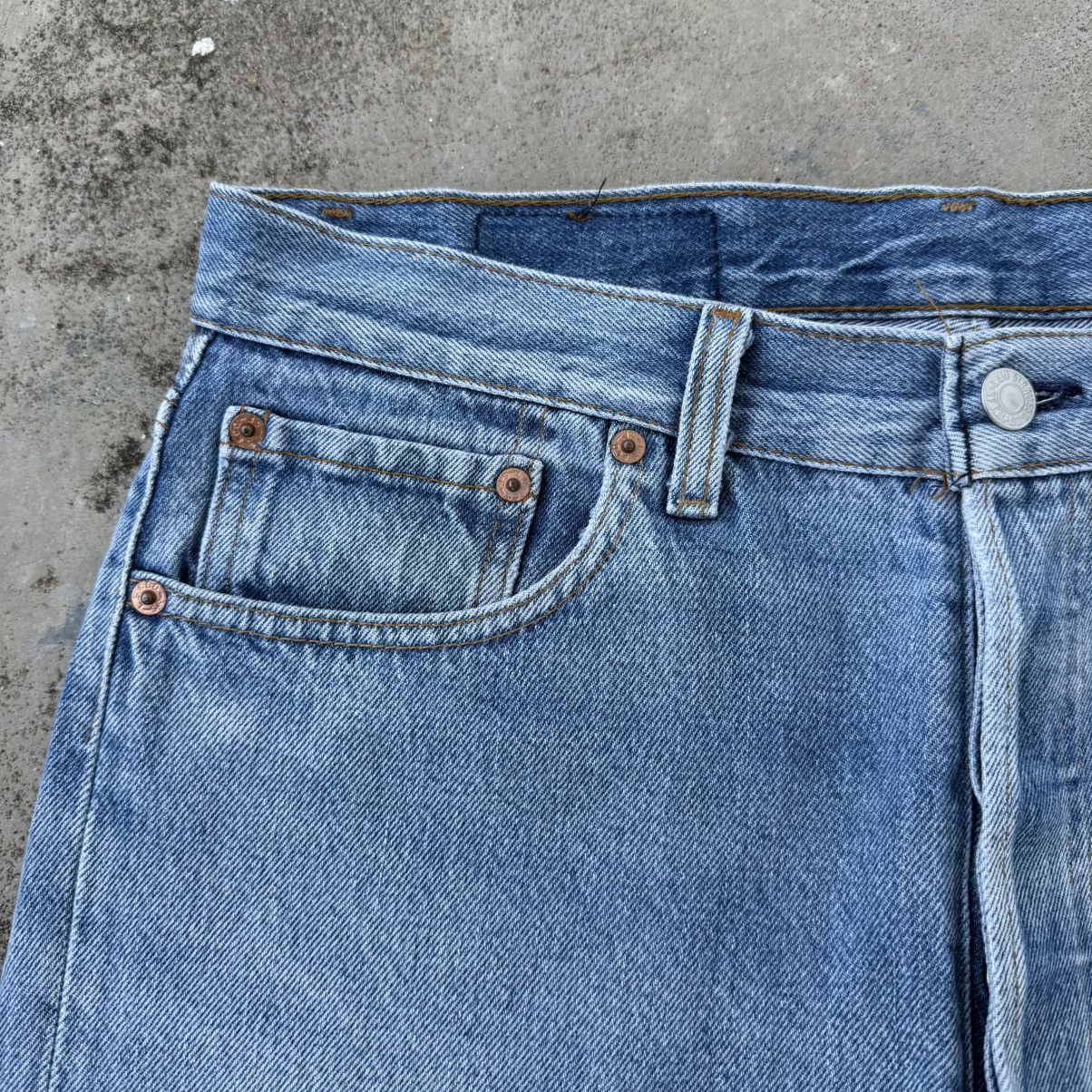 Levi's Vintage Clothing Vintage Levi's 501 USA Button Fly Faded Denim Jean Pants Size US 34 / EU 50 - 8 Thumbnail