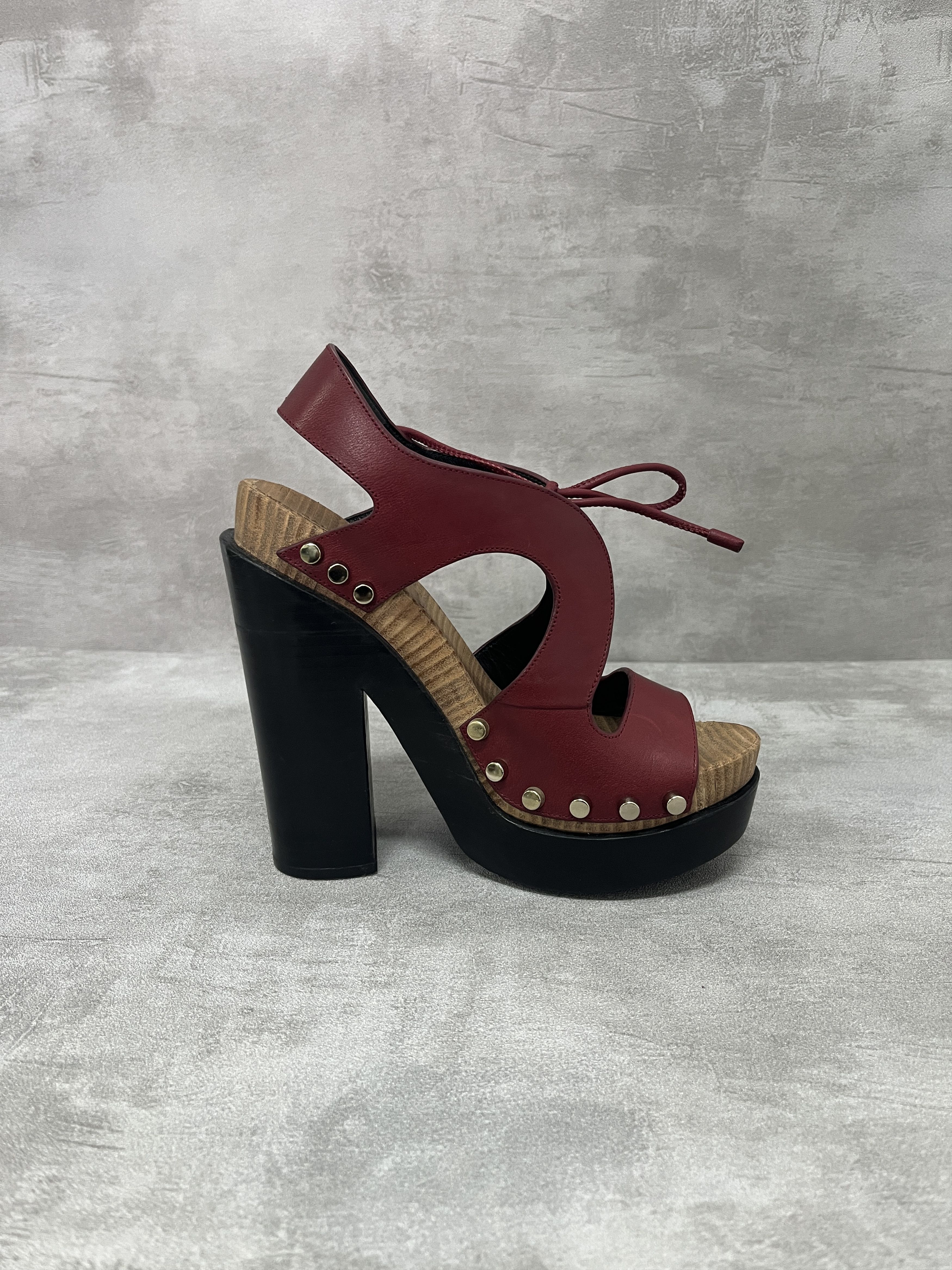 Balenciaga Balenciaga Rusty Burgundy Lace Up Wooden Platform Size US 5 / IT 35 - 2 Thumbnail
