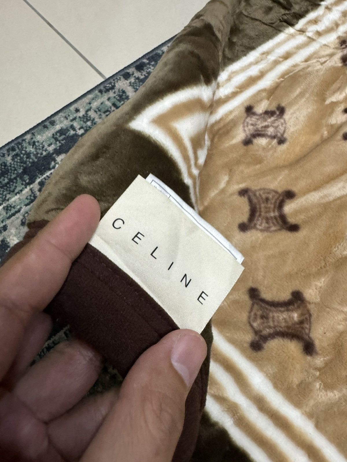 Celine CELINE BIG MONOGRAM FLUFFY BLANKET MAT Size ONE SIZE - 5 Thumbnail