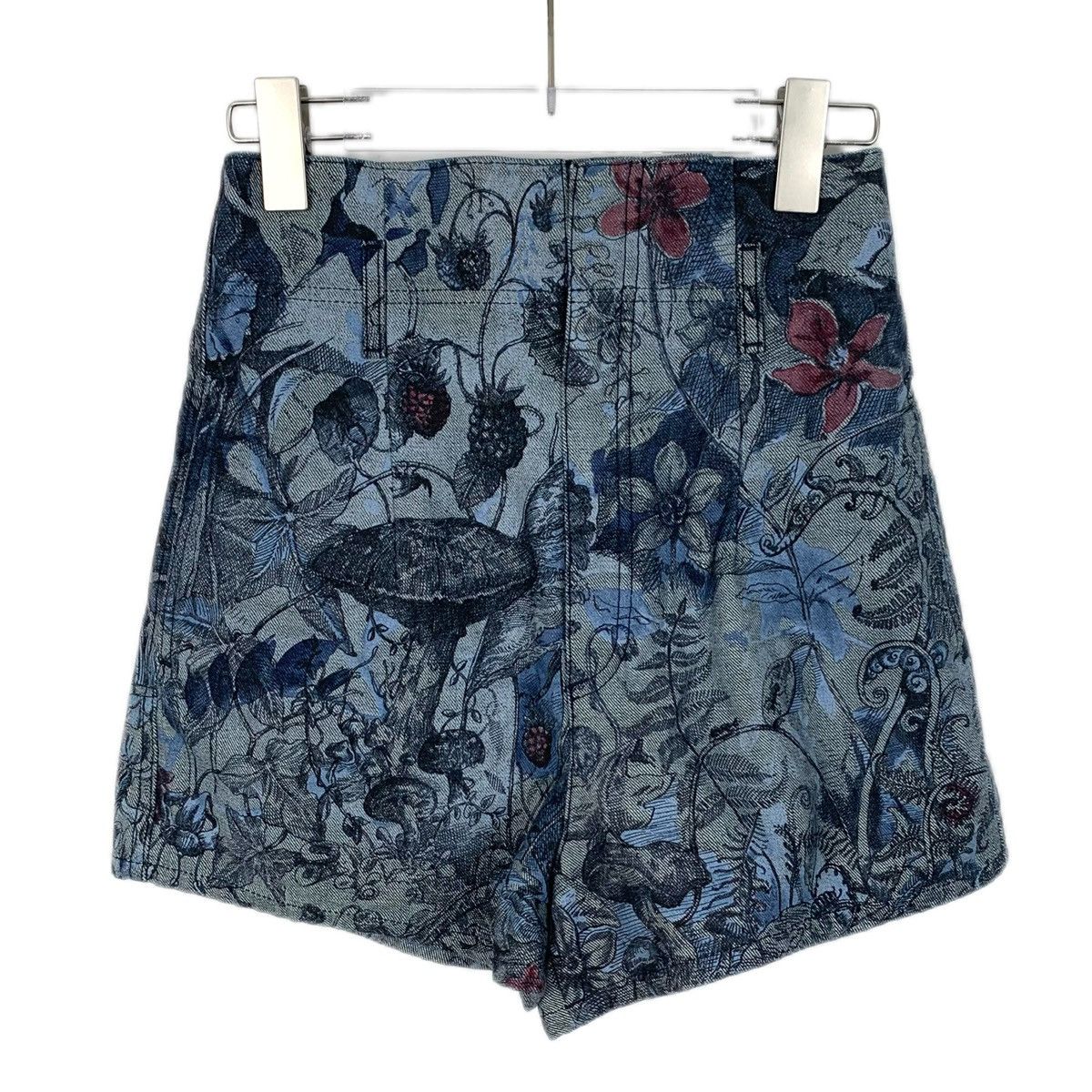 Dior Christian Dior All-over Floral Print Casual Shorts K26WX Size 25" / US 0 / IT 36 - 1 Thumbnail
