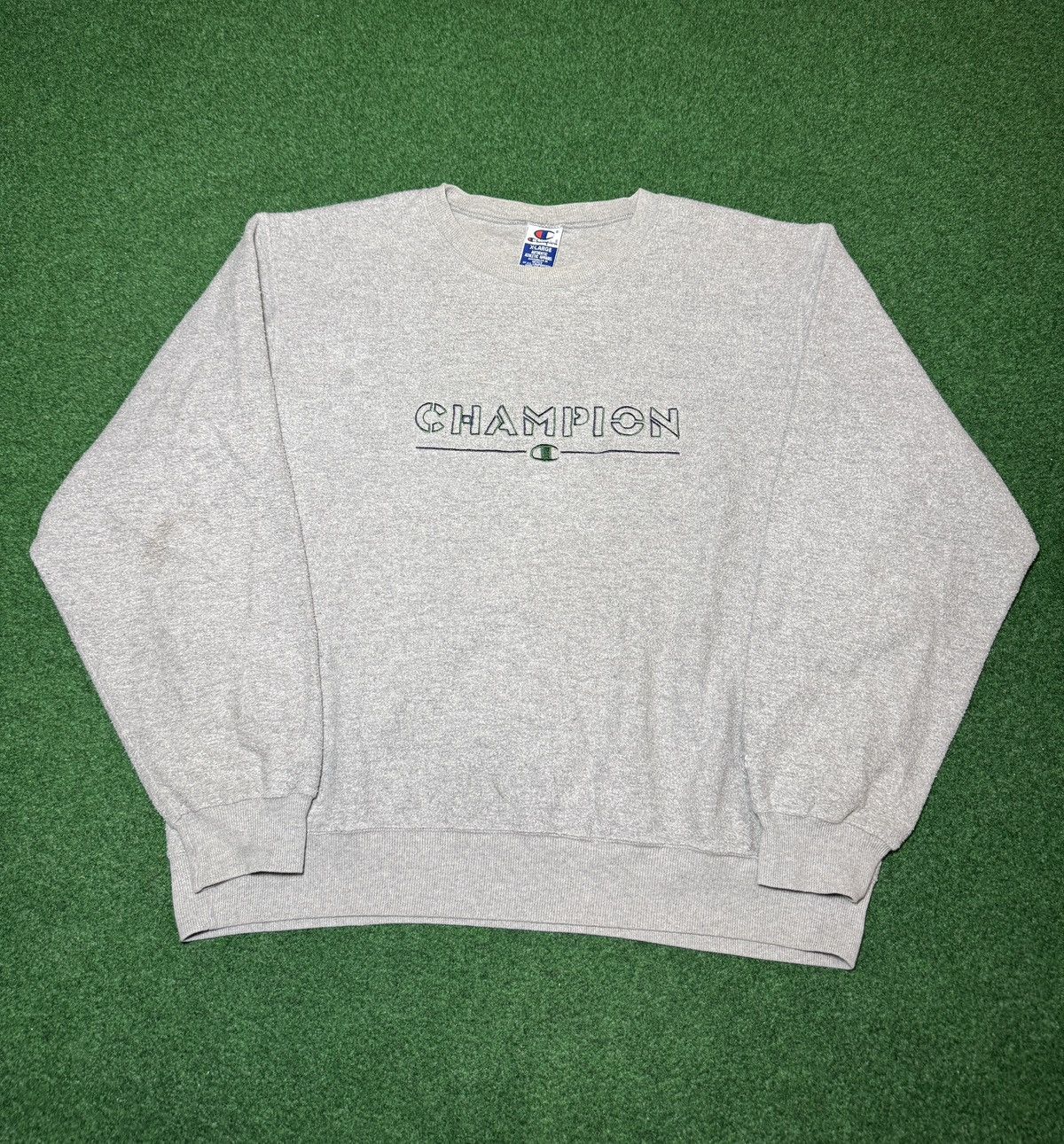 Champion Champion Spellout 90s Y2K XL Boxy 26x27 Fleece Sweatshirt Size US XL / EU 56 / 4 - 1 Thumbnail