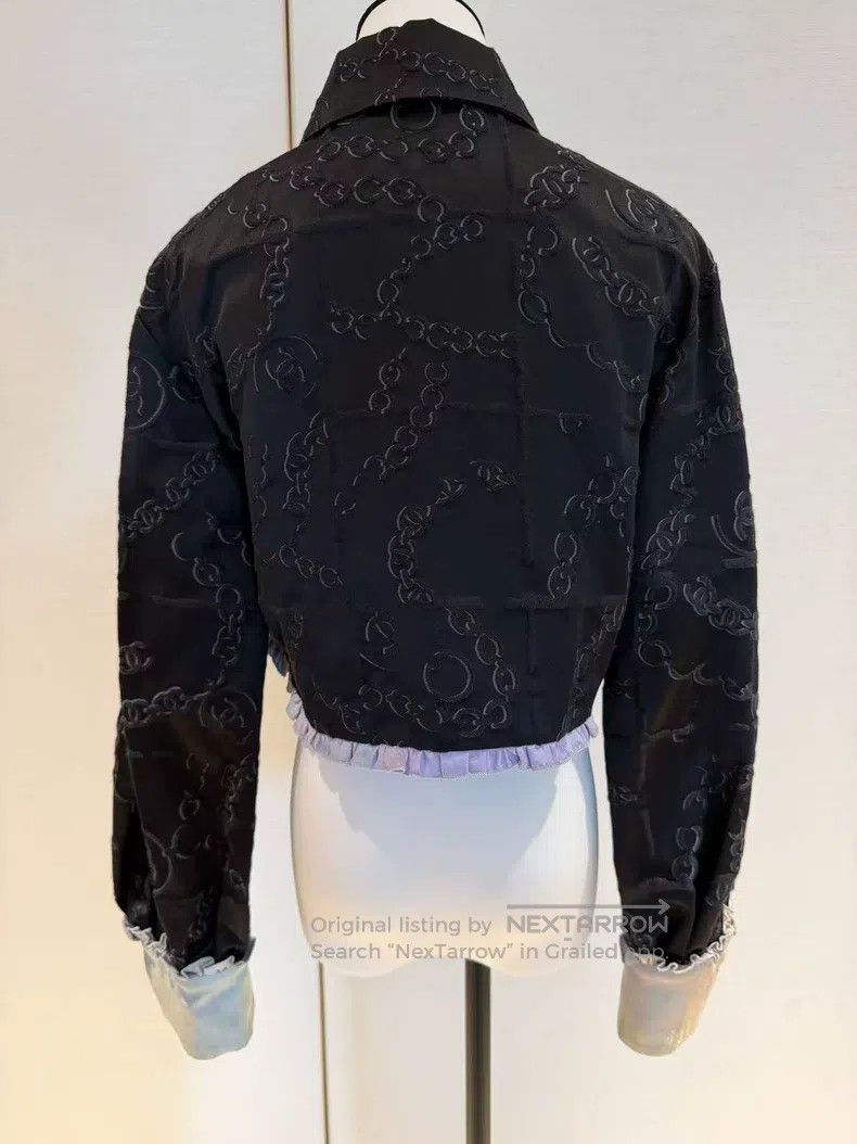 Chanel Chanel 22s show black embossed silk rolled edge two-pocket Size XS / US 0-2 / IT 36-38 - 2 Thumbnail