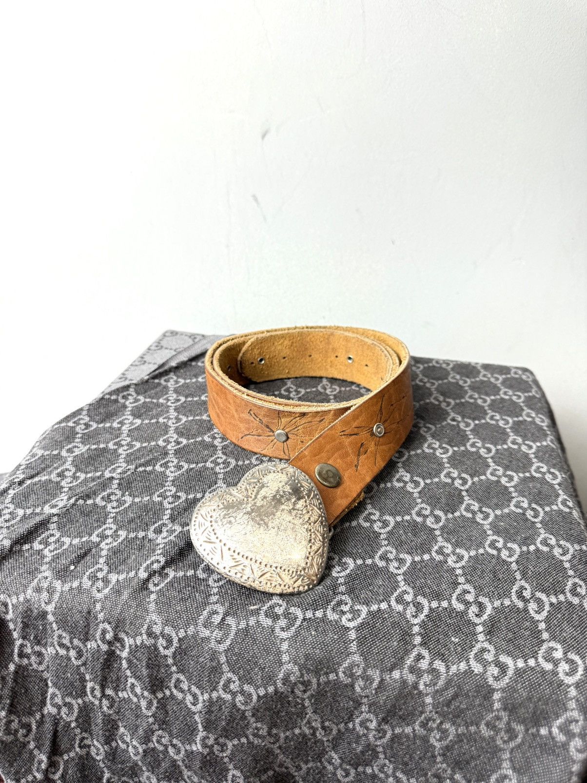 Cowboy Equipment Vintage Metal Heart Leather Cowboy Belt Western American Size ONE SIZE - 1 Thumbnail