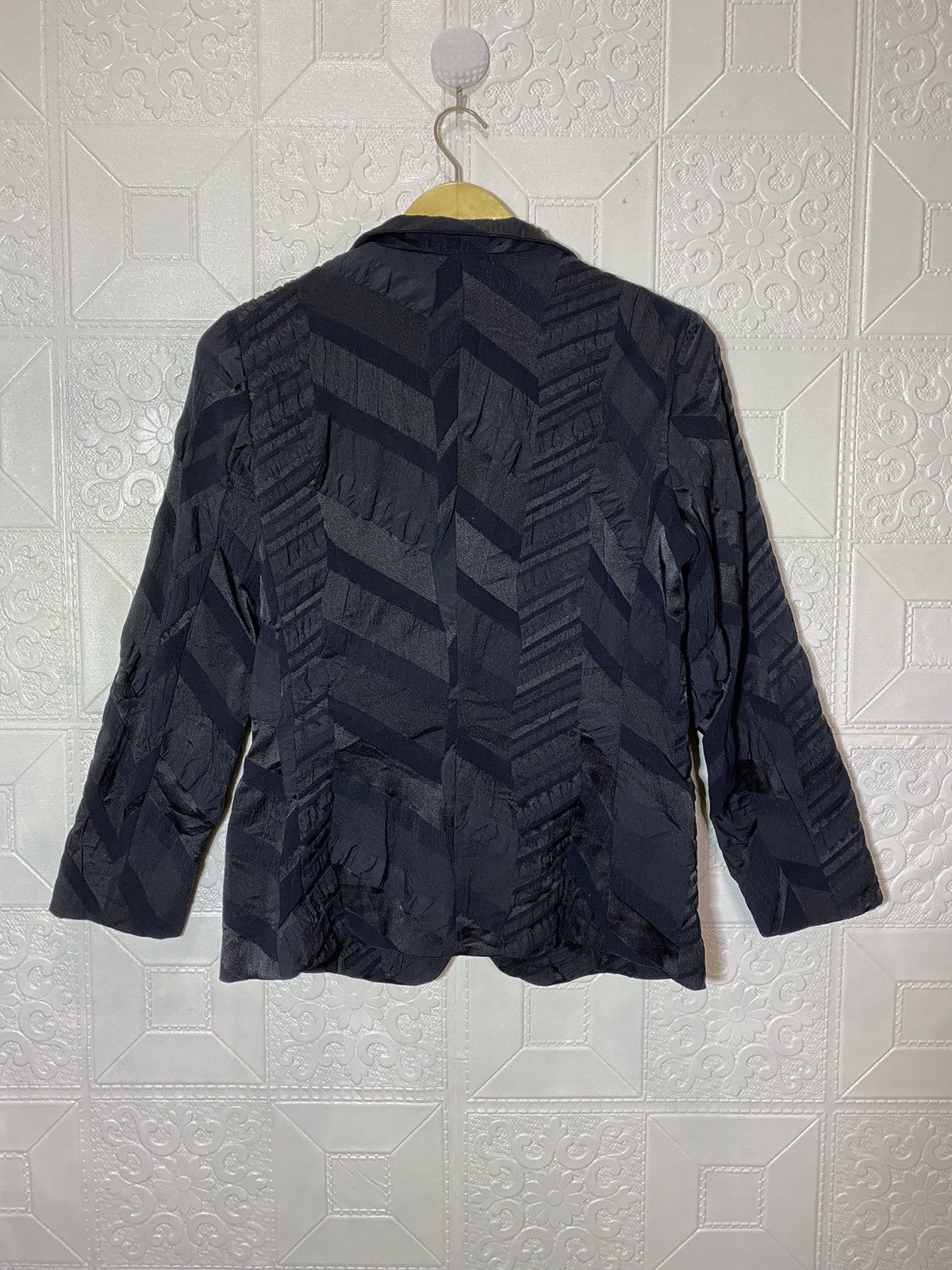 Issey Miyake × Japanese Brand × Pleats Please Issey Miyake 🔥ARCHIVED🔥Issey Miyake Pointed Collar Blazer Size M / US 6-8 / IT 42-44 - 2 Thumbnail