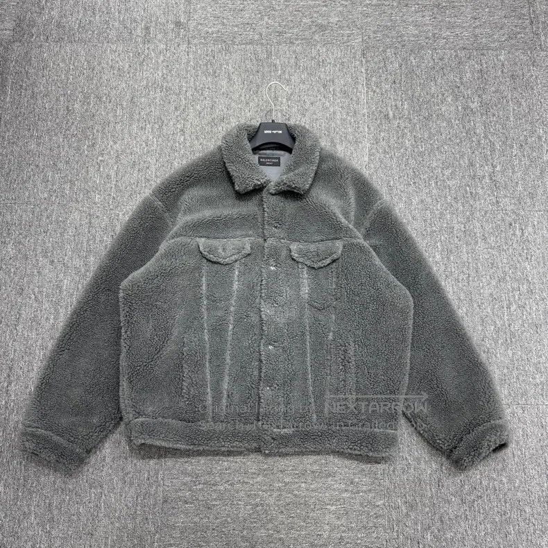 Balenciaga Balenciaga Gray teddy coat Size US S / EU 44-46 / 1 - 1 Thumbnail