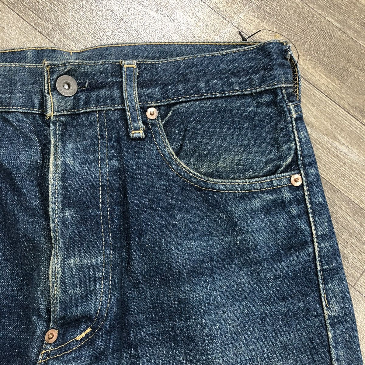 Levi's × Levi's Vintage Clothing × Vintage 🇯🇵 1990s Levis 701xx Selvedge Buckle Back Faded Blue Jeans Size US 30 / EU 46 - 7 Thumbnail
