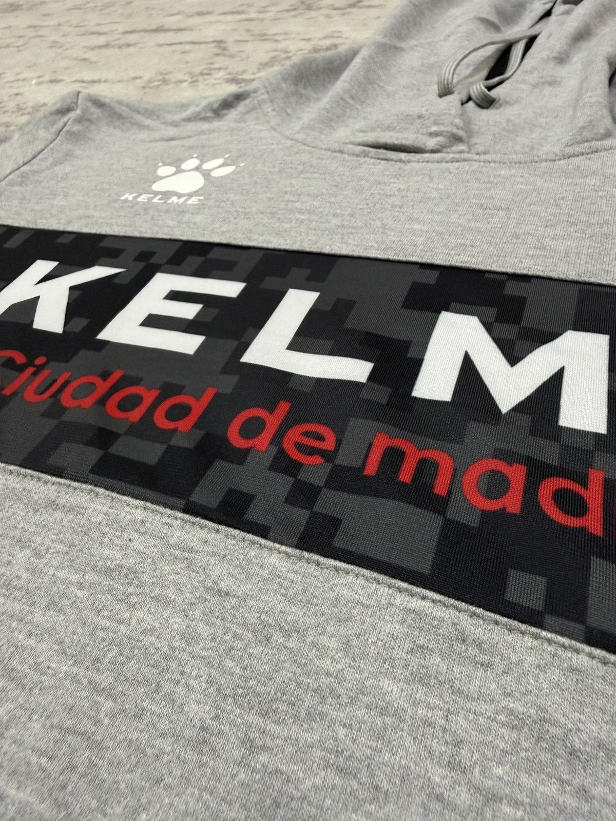 Japanese Brand Kelme Biglogo Pullover Sweater Hoodie Size US S / EU 44-46 / 1 - 6 Thumbnail