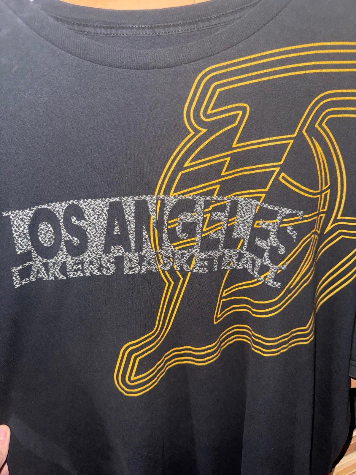 Adidas Vintage Early 2000’s Adidas x NBA LA Lakers Tee Rare Sz XL Size US XL / EU 56 / 4 - 4 Thumbnail
