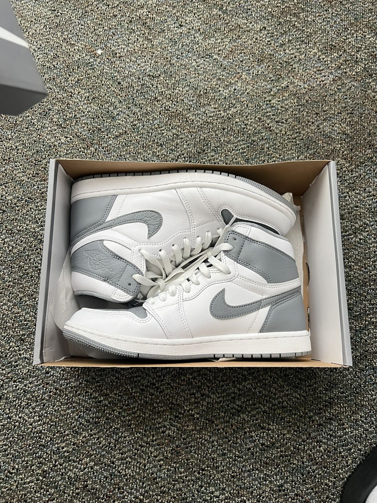 Jordan Brand Jordan 1 stealth Size US 8.5 / EU 41-42 - 1 Thumbnail