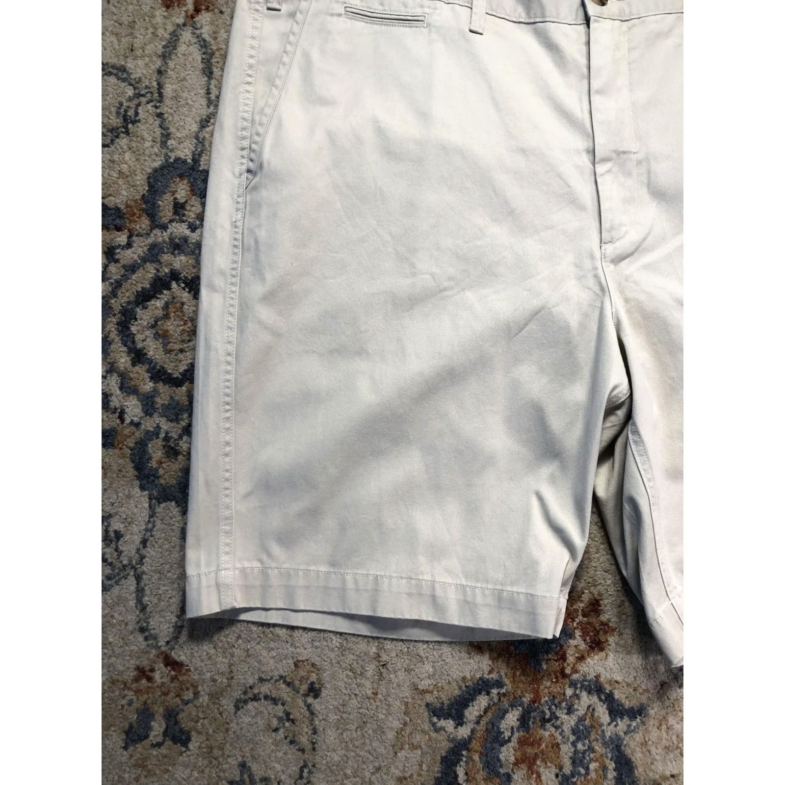 Polo Ralph Lauren Polo Ralph Lauren Shorts Mens 44 Beige Classic Fit Chino 9 Inseam Casual Summer Size US XXL / EU 58 / 5 - 4 Thumbnail