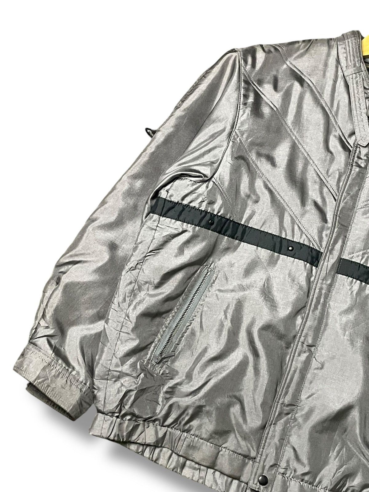 Japanese Brand × Vintage OUTWEAR Fashion Brand Zip Through Jacket (79) Size US M / EU 48-50 / 2 - 5 Thumbnail