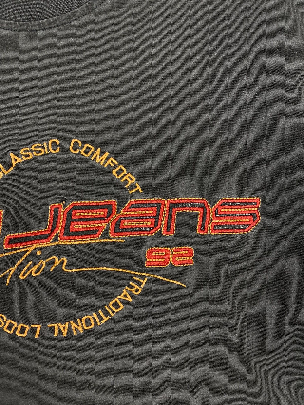 Fubu Fubu Jeans Big Logo Distressed Rap USA Hip Hop T Shirt Size US M / EU 48-50 / 2 - 7 Thumbnail