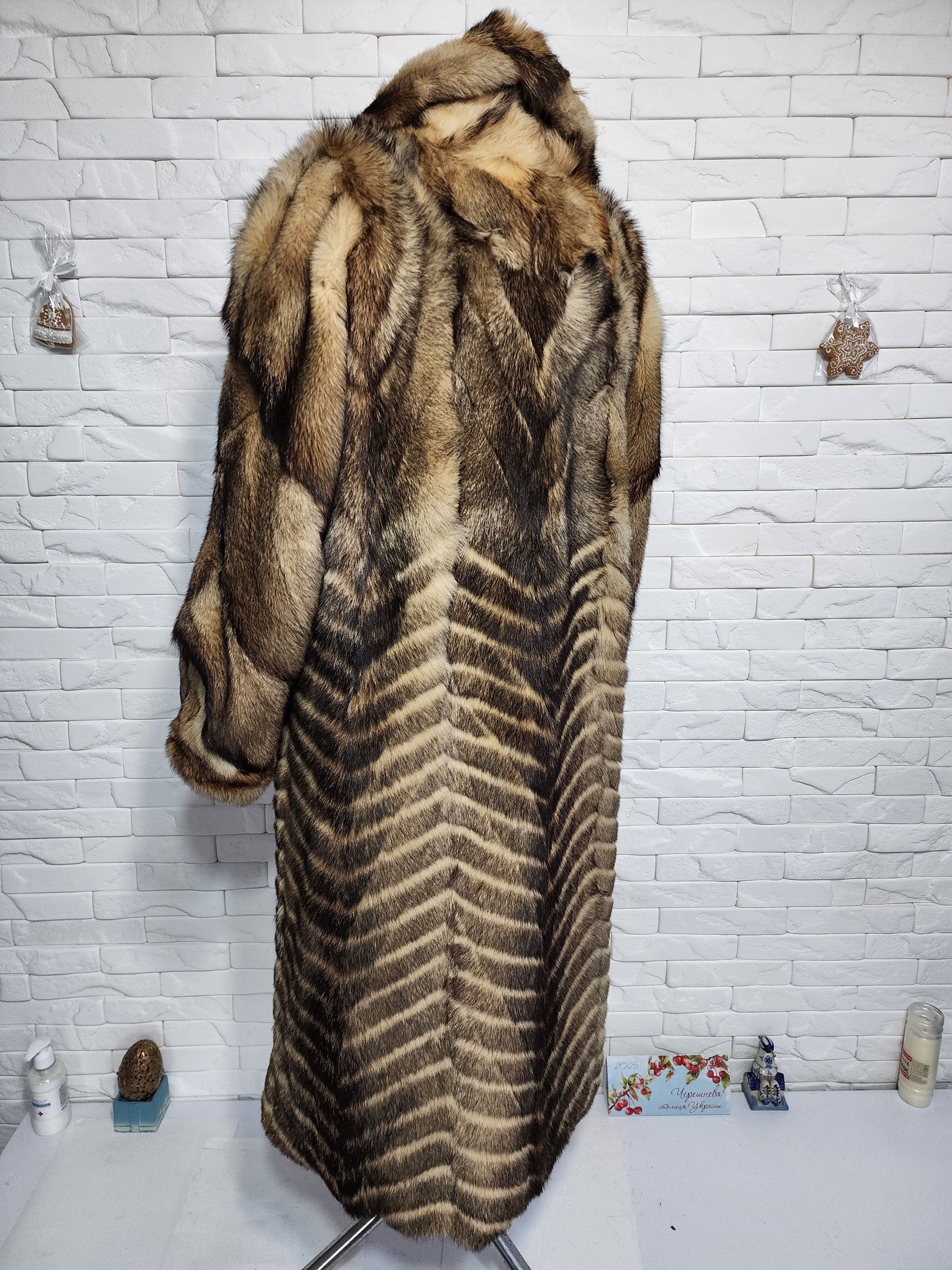 Furla Long Brown Fur Coat: Genuine Undyed Fur, Metal Hook Closure Size XL / US 12-14 / IT 48-50 - 5 Thumbnail