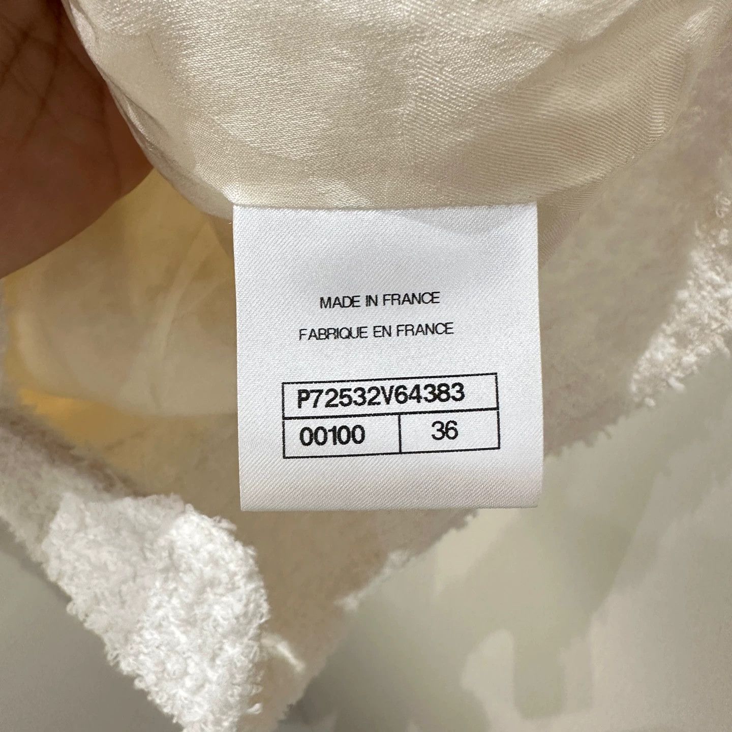 Chanel Chanel apr106 Crystal Logo Button Solid Cotton Vest 36 Size XS / US 0-2 / IT 36-38 - 4 Thumbnail