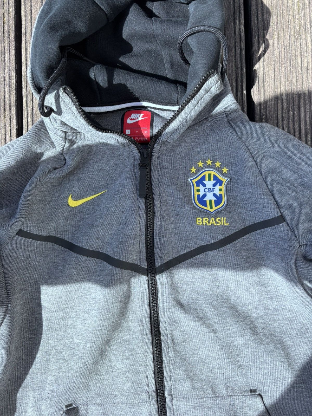 Nike Nike Tech Fleece Hoodie ZIP Brazil Edition rare Size US S / EU 44-46 / 1 - 4 Thumbnail