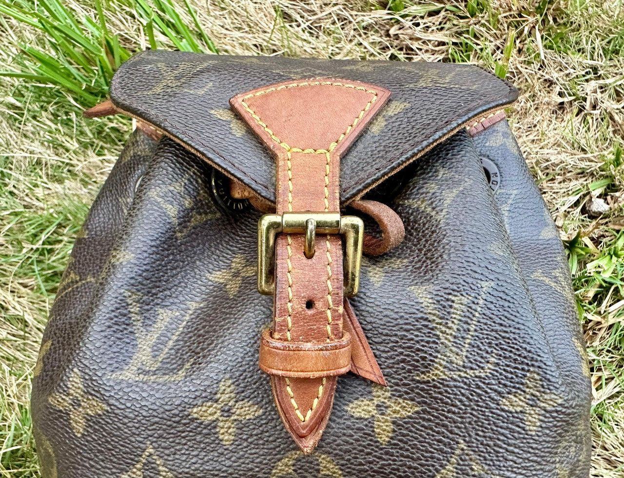 Louis Vuitton Authentic Louis Vuitton Monogram Canvas Montsouris Mini Bag Size ONE SIZE - 14 Thumbnail