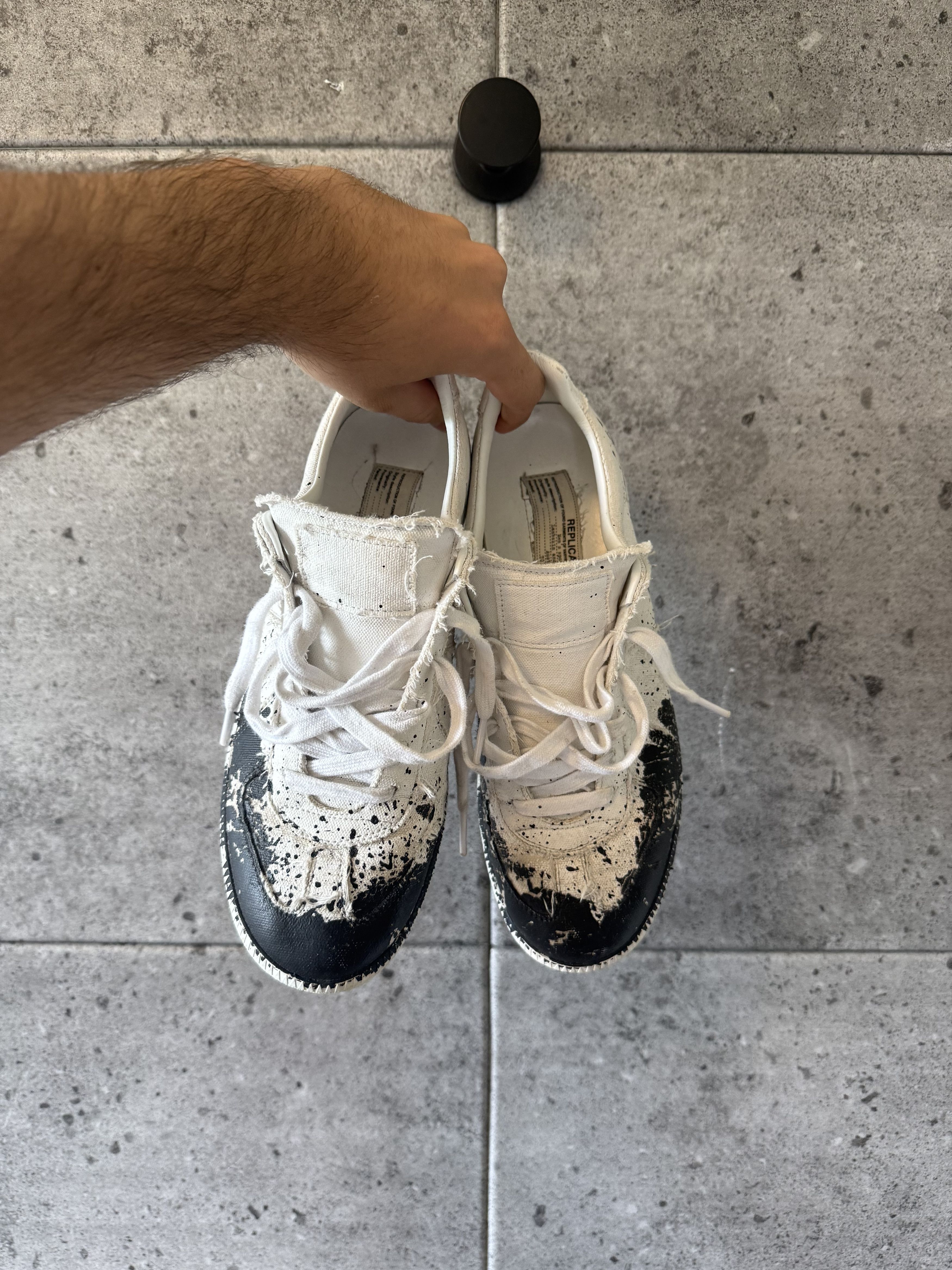 Maison Margiela Maison Margiela canvas paint splatter sneakers Size US 9 / EU 42 - 2 Thumbnail