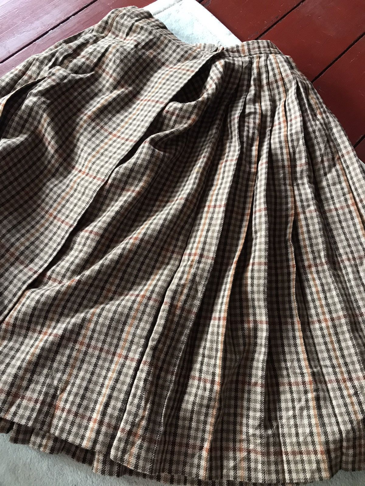Burberry × Vintage Vintage Burberry Wool Coat and Skirt Set Size M / US 6-8 / IT 42-44 - 11 Thumbnail