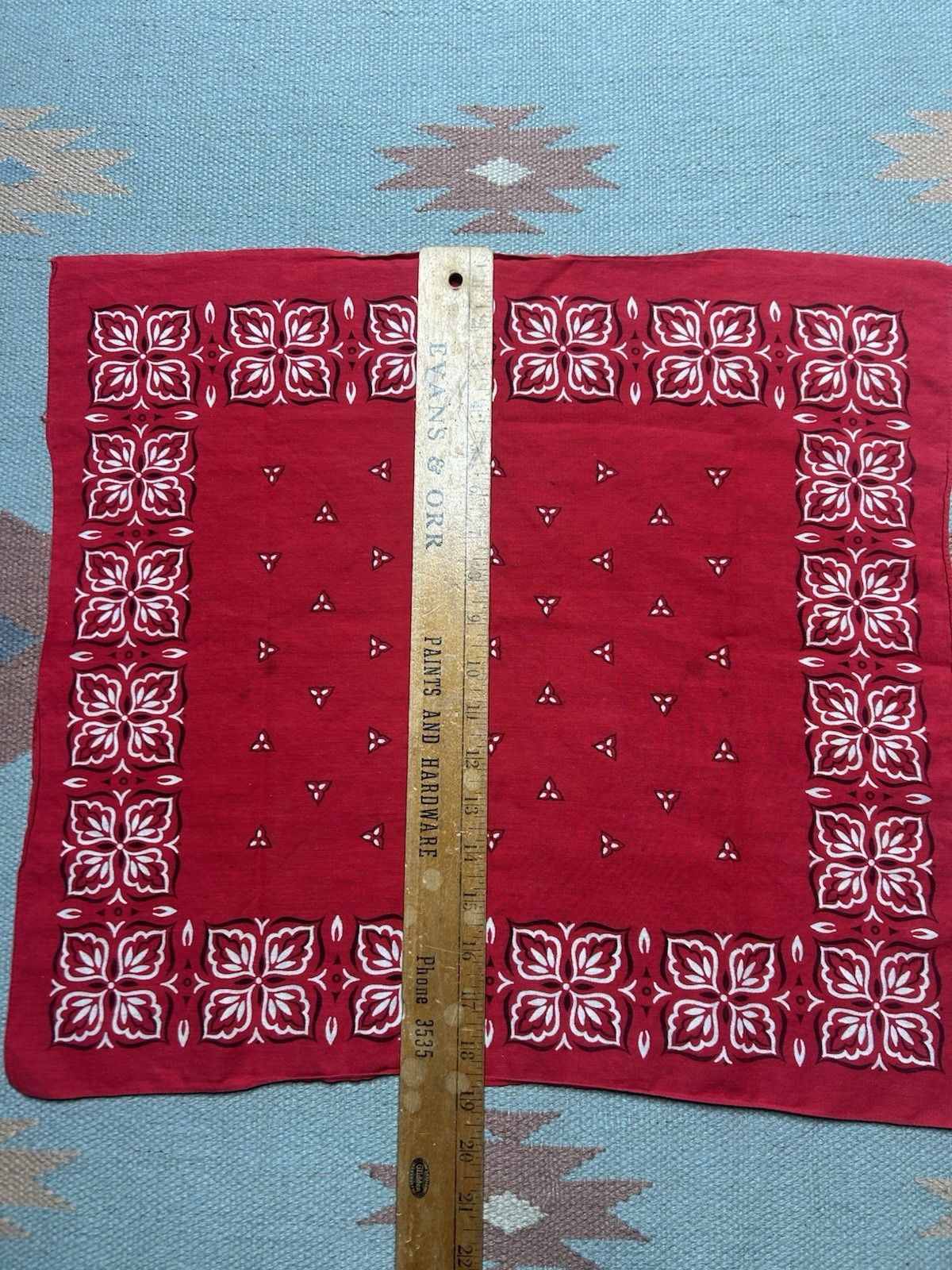 Vintage Vintage bandana handkerchief cotton soft flowers floral red Size ONE SIZE - 9 Thumbnail