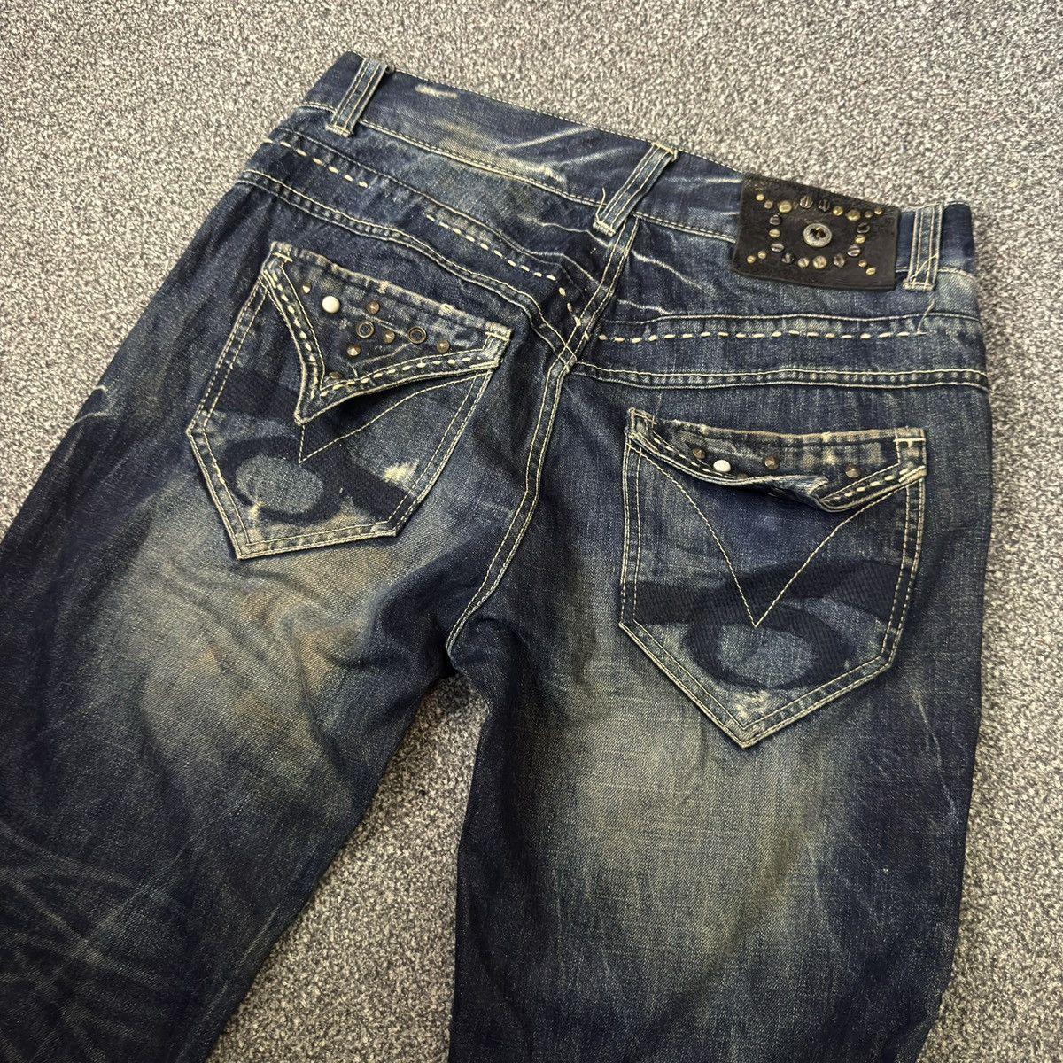 Le Grande Bleu (L.G.B.) 🔥🇯🇵 Studded Gem Bootcut RedPepper Gold Label Distressed Denim Size US 34 / EU 50 - 8 Thumbnail