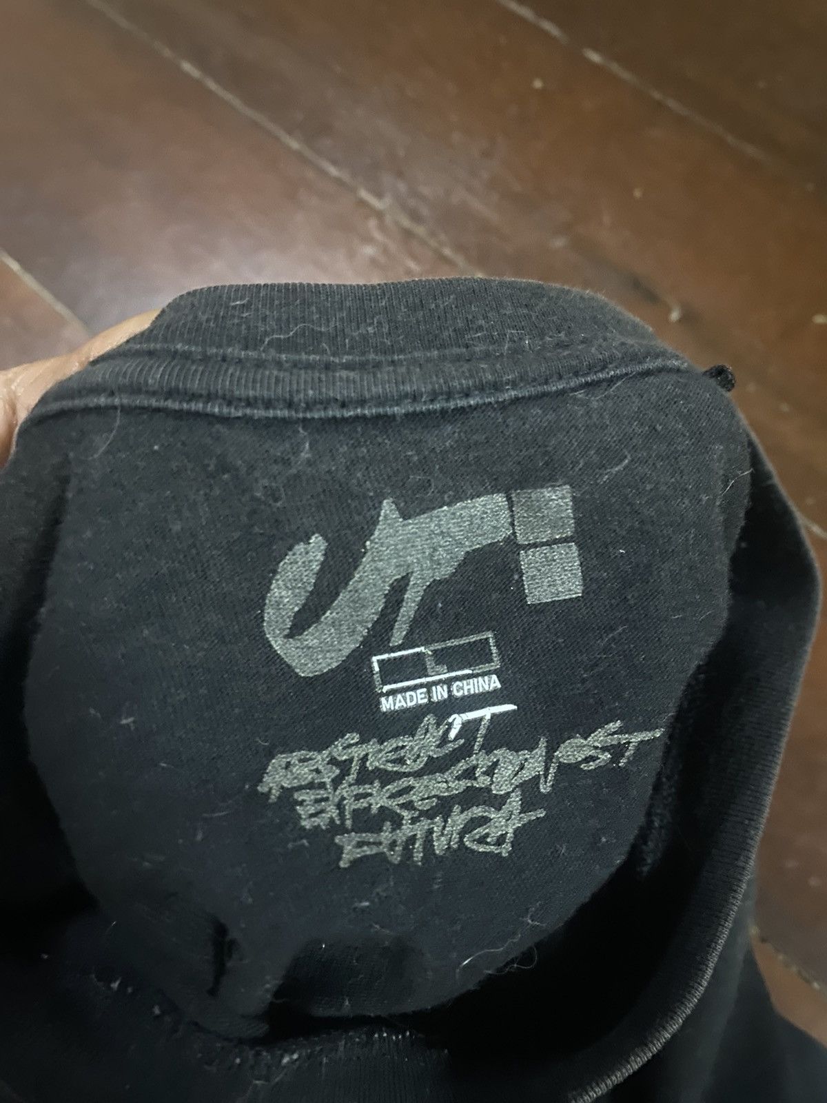Futura × Uniqlo Rare Futura laboratories x Uniqlo graphic art Tee sun faded Size US L / EU 52-54 / 3 - 11 Thumbnail