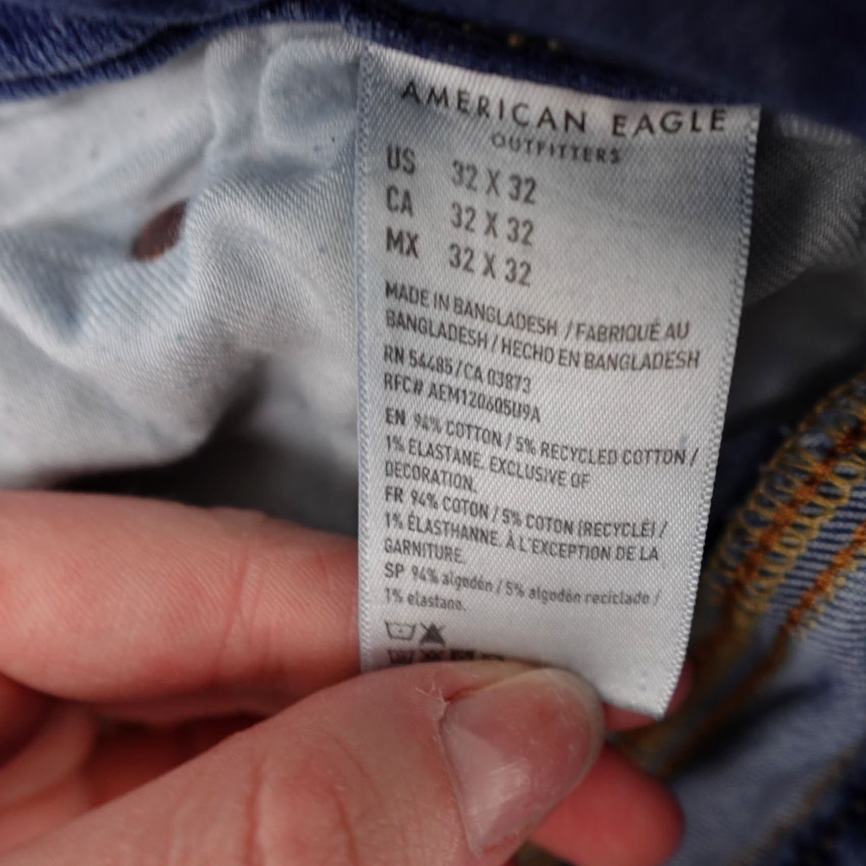American Eagle Outfitters American Eagle Jeans Mens 32x32 Blue Denim Bootcut Distressed Airflex Regular Size 32 Mens Jeans Azul? Size US 32 / EU 48 - 3 Thumbnail