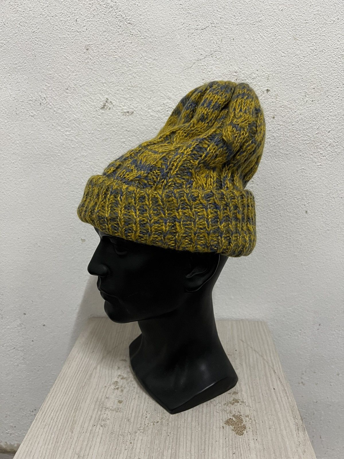 Burton Burton Crochet Beanie Hat Size ONE SIZE - 3 Thumbnail